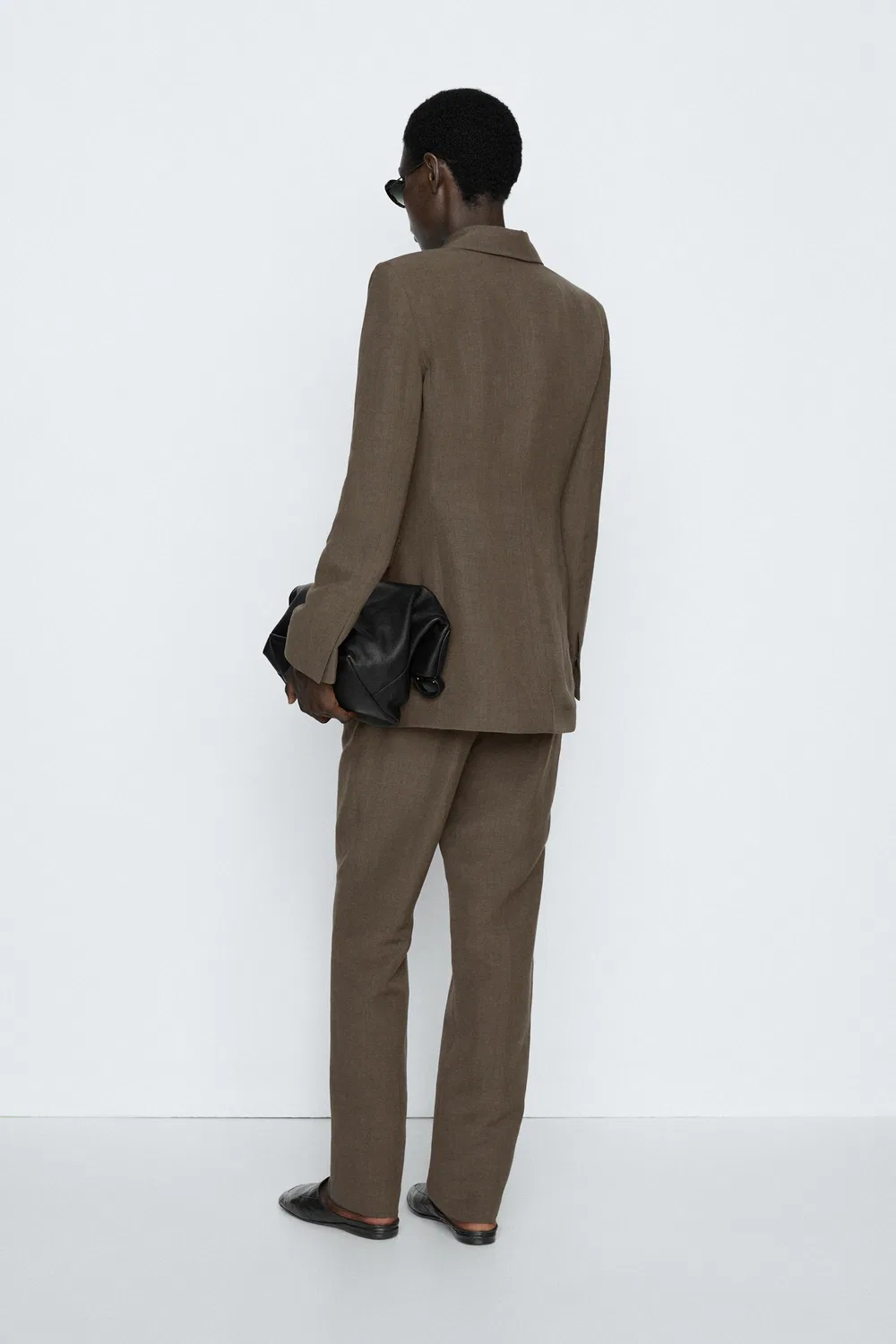 картинка Брюки Massimo Dutti Studio Linen-Blend Tailored, коричневый от магазина Одежда+