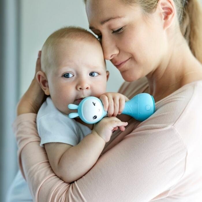 картинка Alilo, Интерактивная игрушка Blue Bunny, Умный кролик от магазина Одежда+