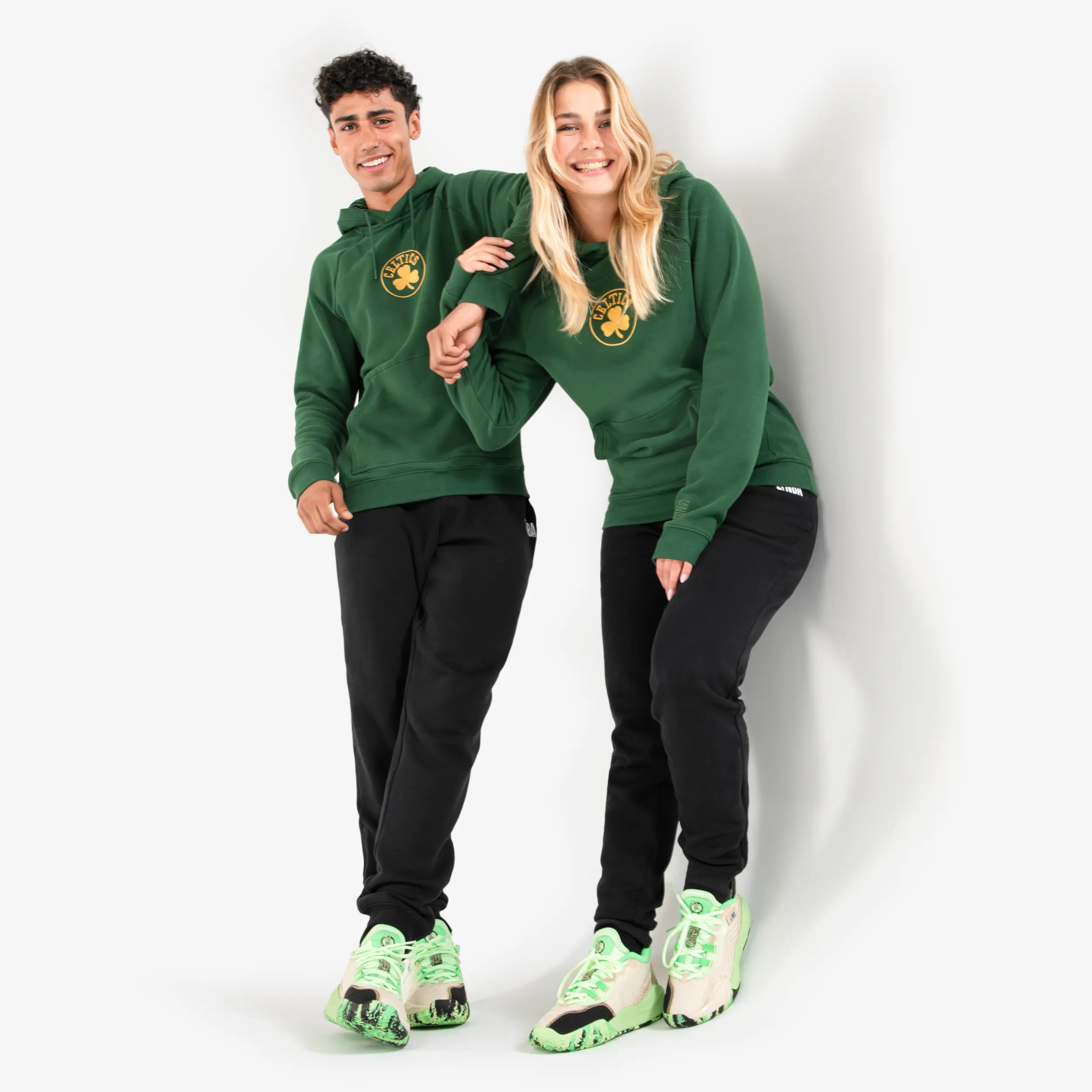 картинка Мужская толстовка с капюшоном Tarmak NBA 900 Boston Celtics зелёная от магазина Одежда+