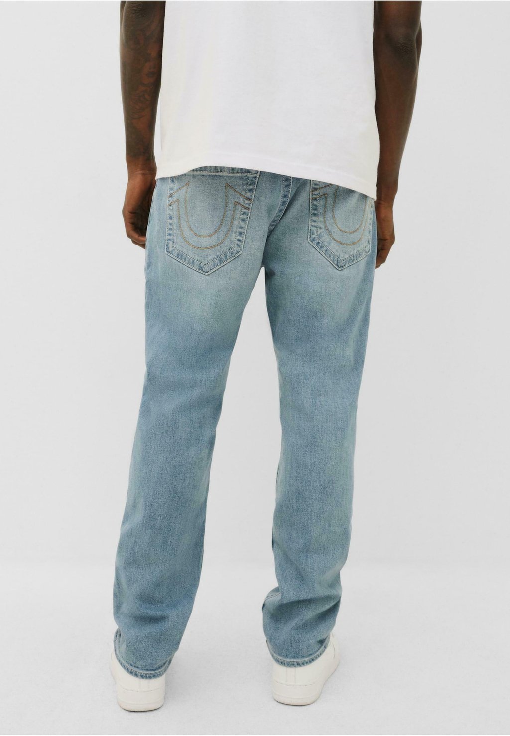картинка Джинсы прямого кроя GENO FLAP 32 True Religion, средне-синий от магазина Одежда+