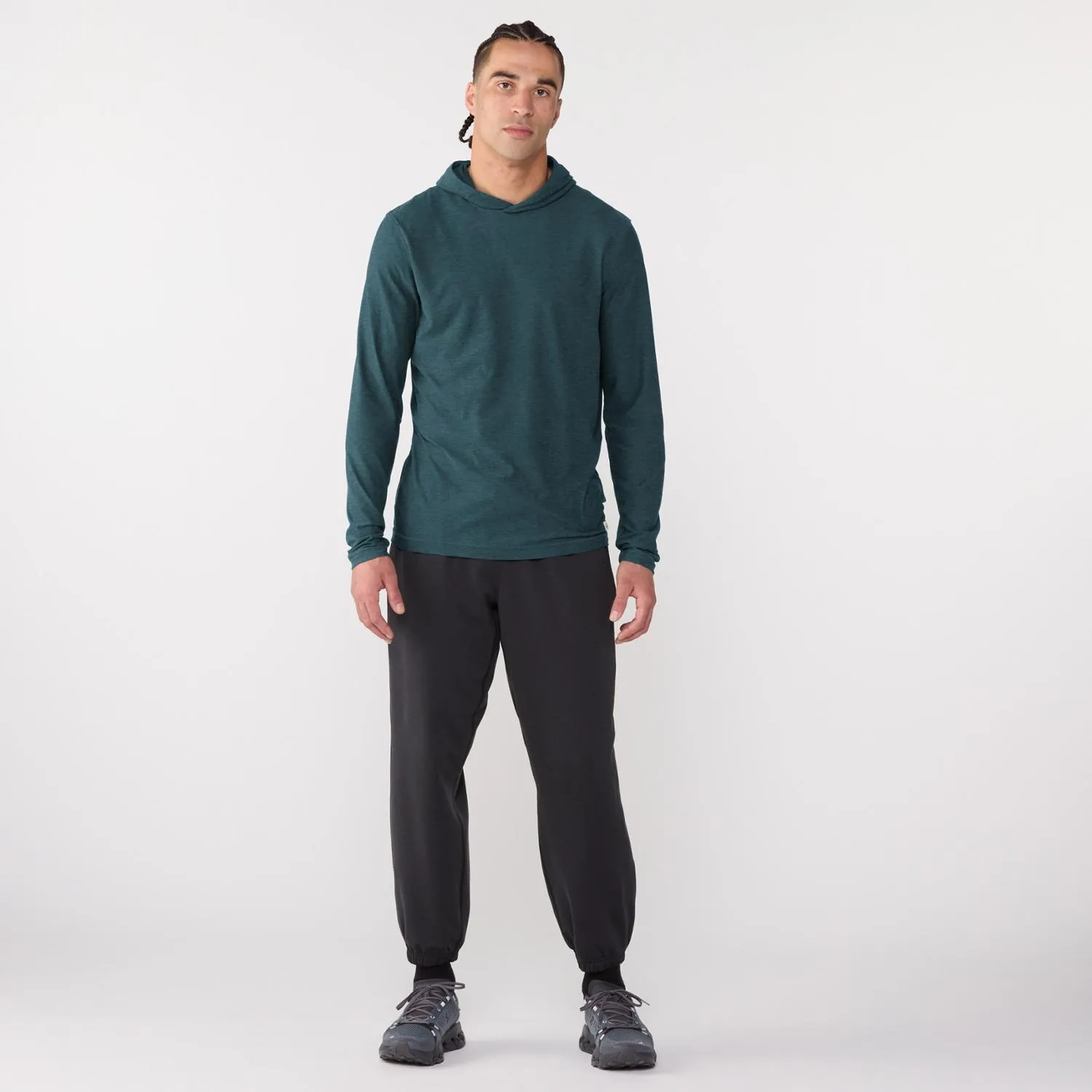 картинка Толстовка Strato Tech Vuori, Navy Heather от магазина Одежда+