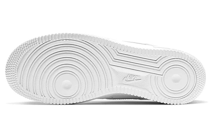 картинка Кроссовки Nike Air Force 1 '07 (женские) белые от магазина Одежда+
