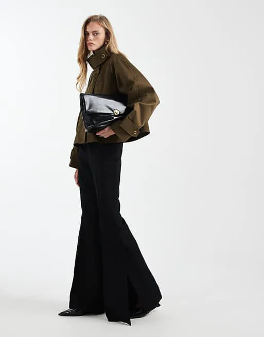 картинка Укороченный тренч цвета хаки с накидкой ASOS DESIGN от магазина Одежда+