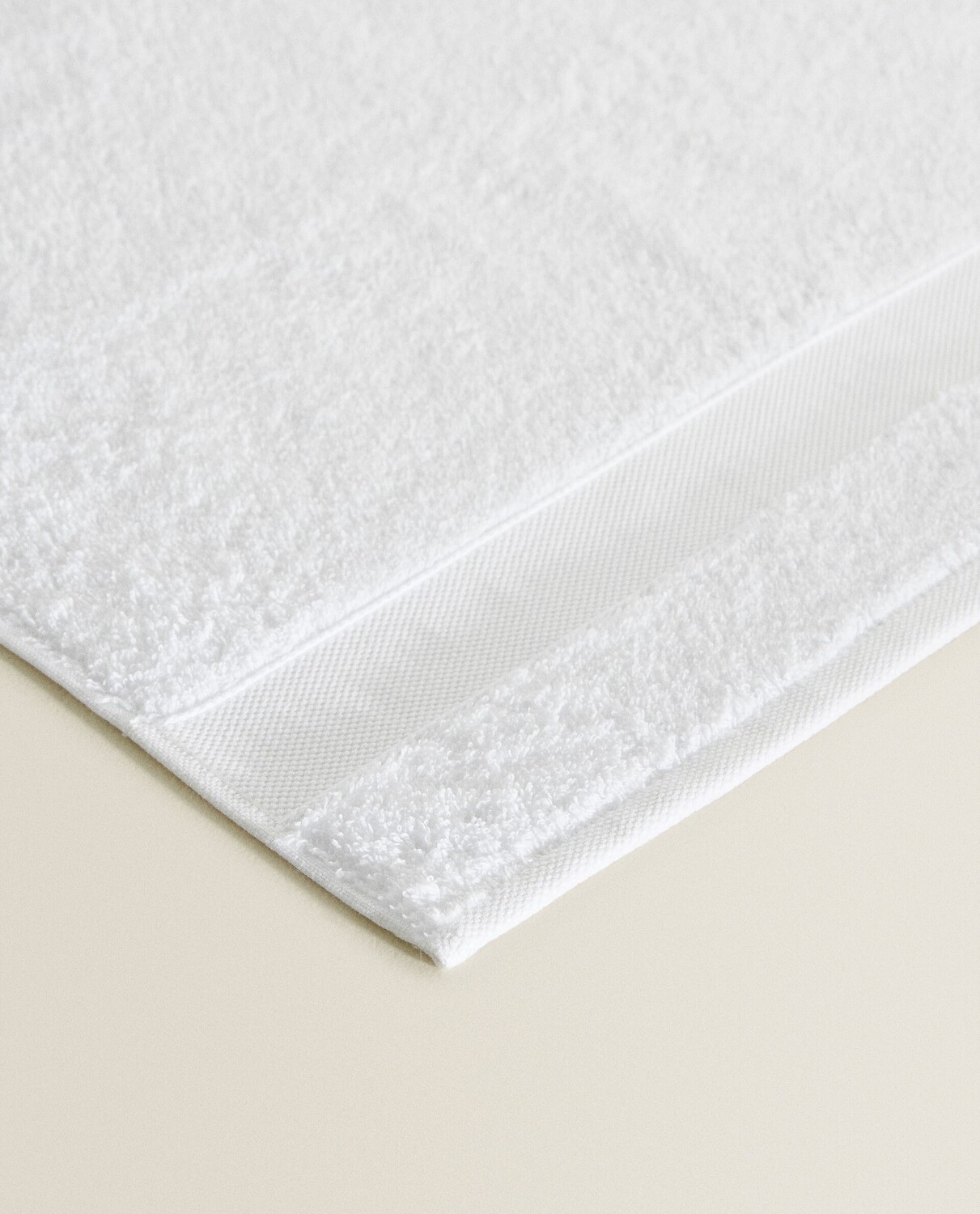 картинка Полотенце Zara Home Premium Cotton, белый от магазина Одежда+