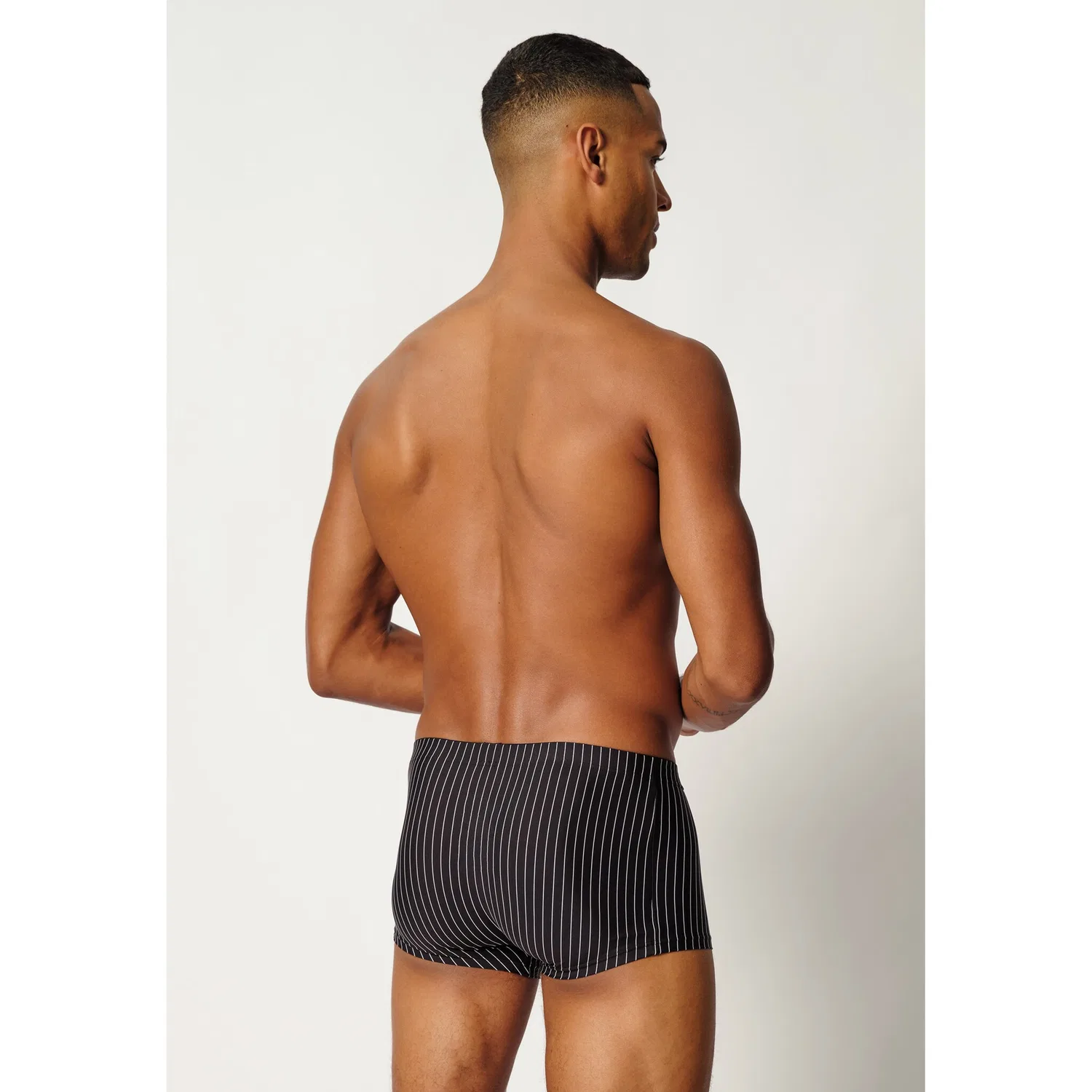 картинка Мужские классические трусы-слипы из микрофибры Skiny, Black от магазина Одежда+
