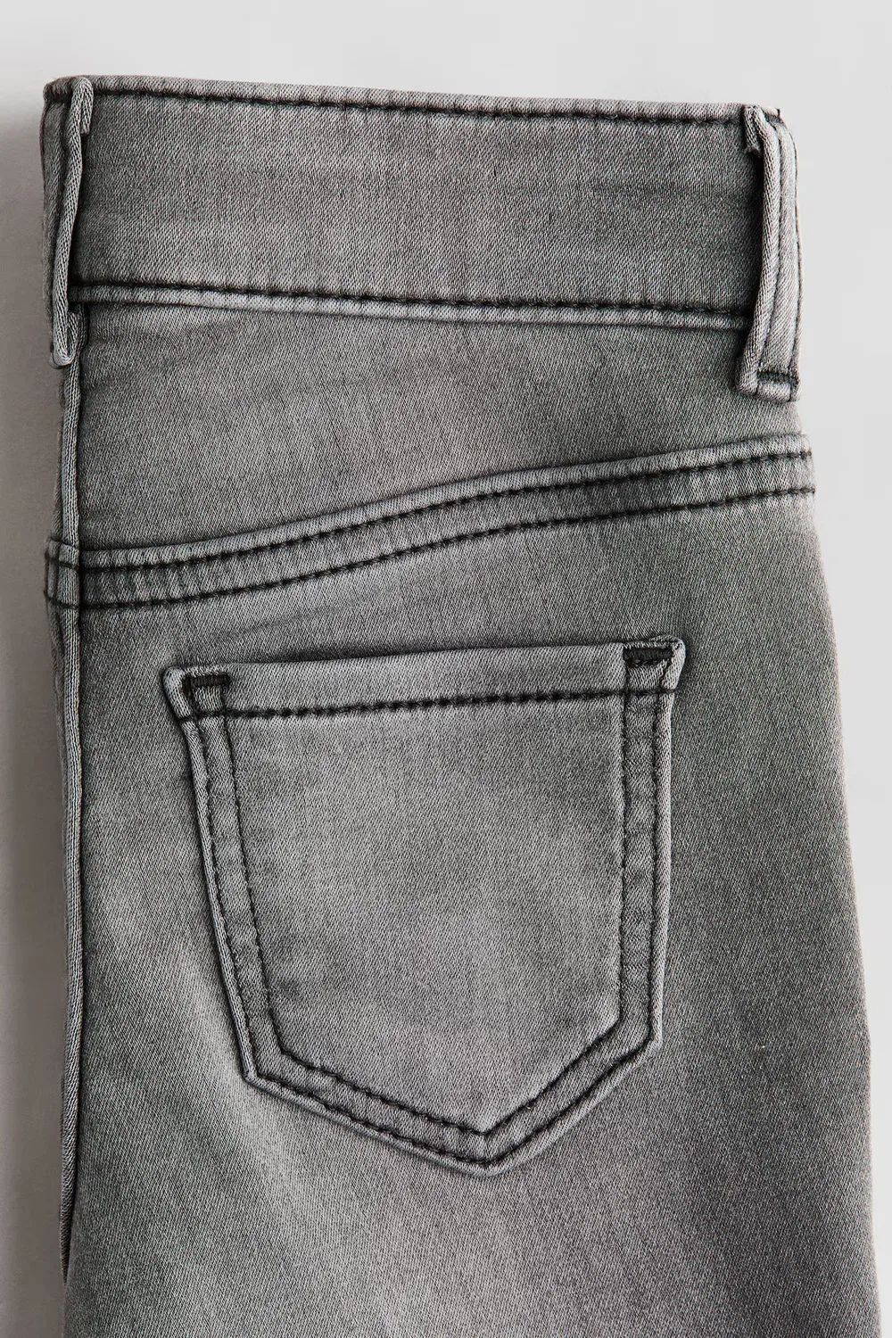 картинка Очень мягкие джинсы-клеш H&M, Denimgrau от магазина Одежда+