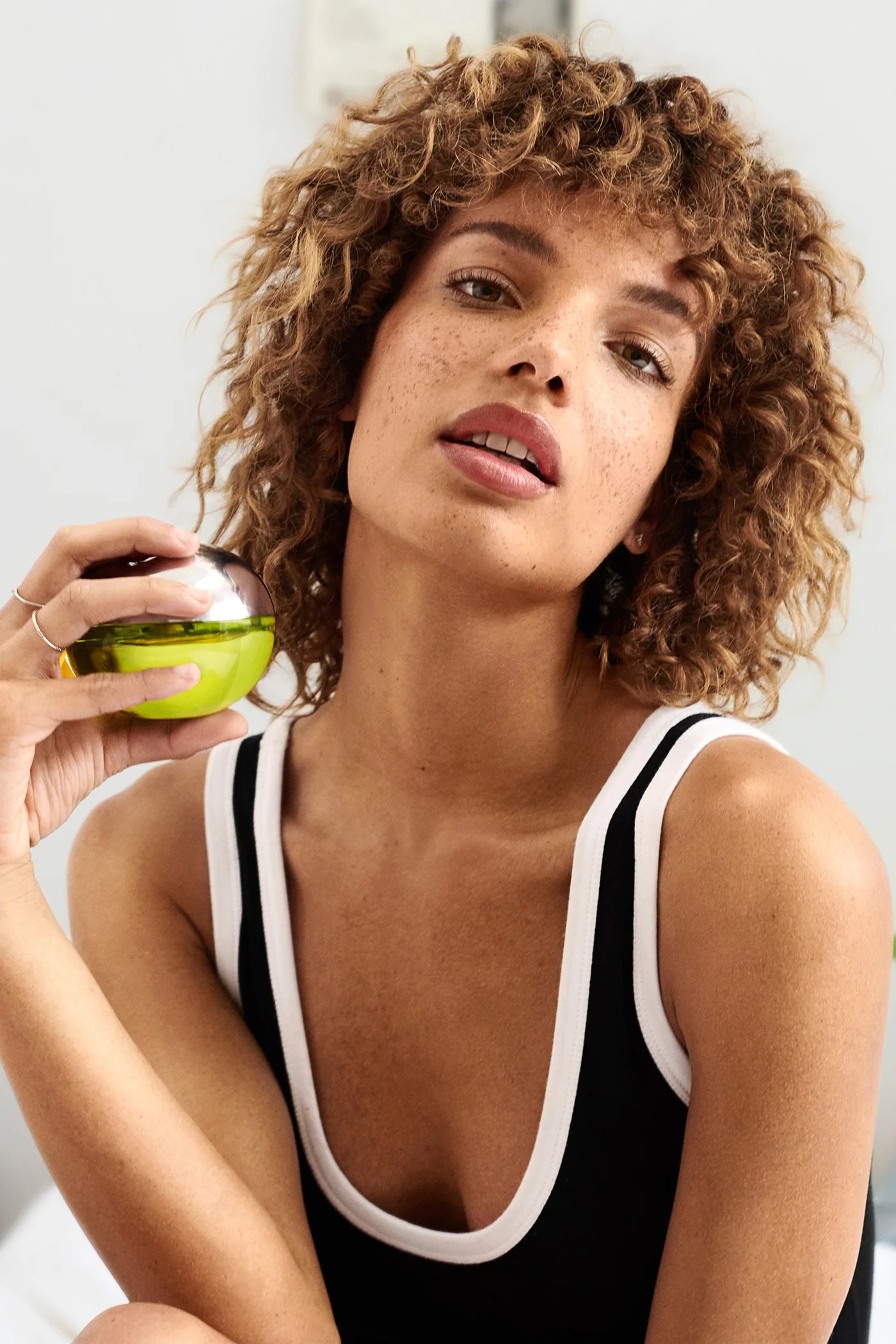картинка Парфюмерная вода DKNY Be Delicious от магазина Одежда+