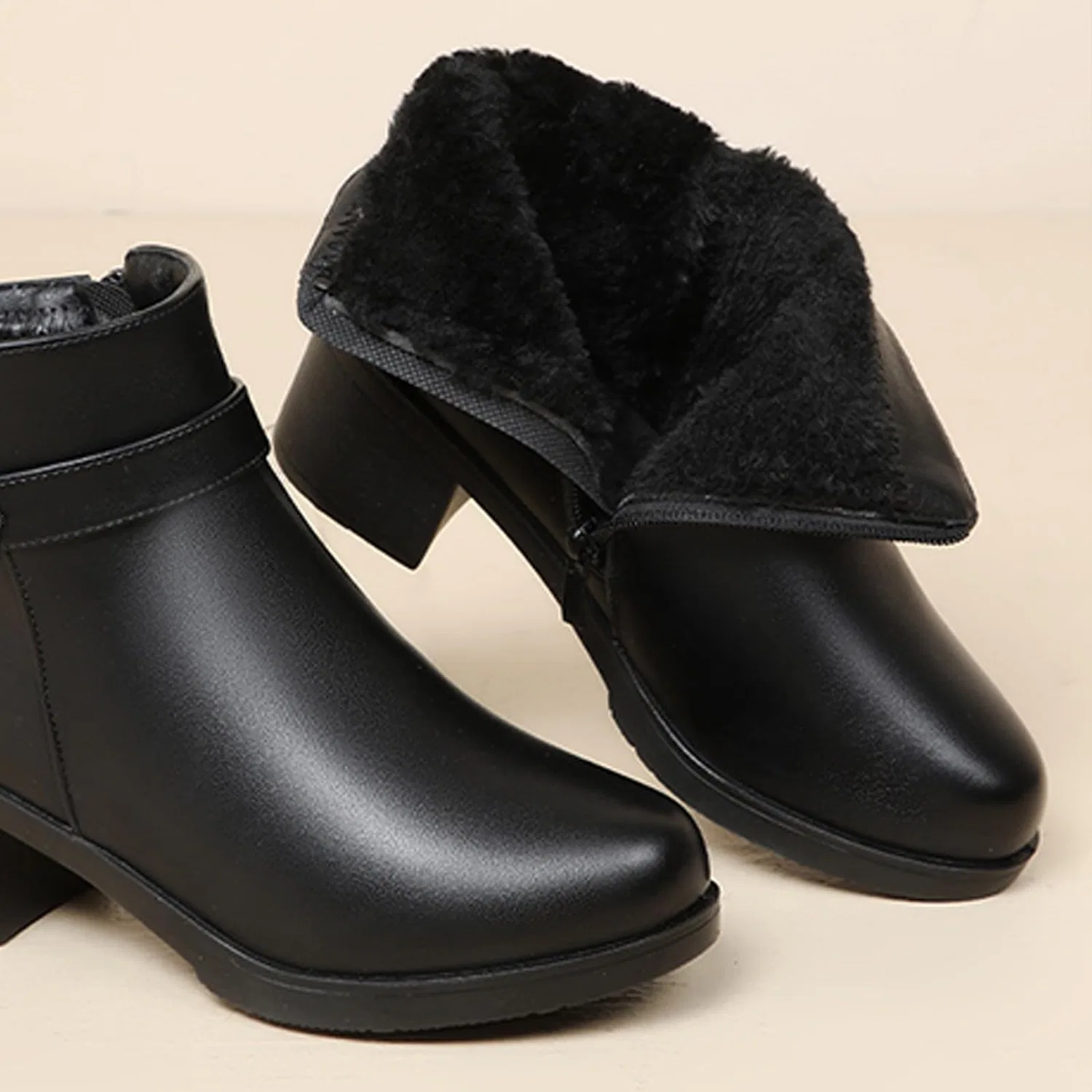 картинка Женские ботильоны на каблуке-блоке Stiefeletten Damen Schwarz TDEOK, Black от магазина Одежда+