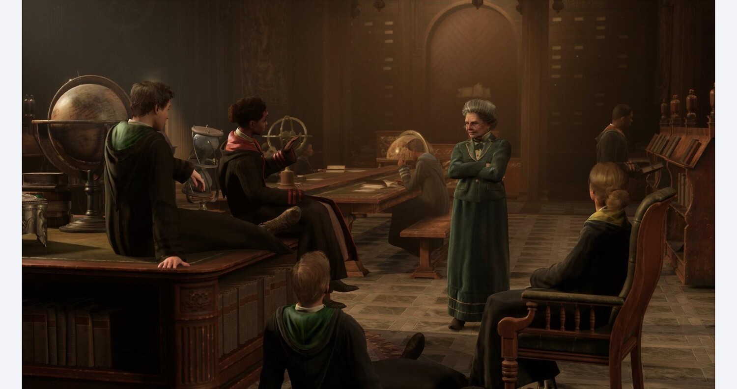 картинка Видеоигра Hogwarts Legacy - Nintendo Switch от магазина Одежда+