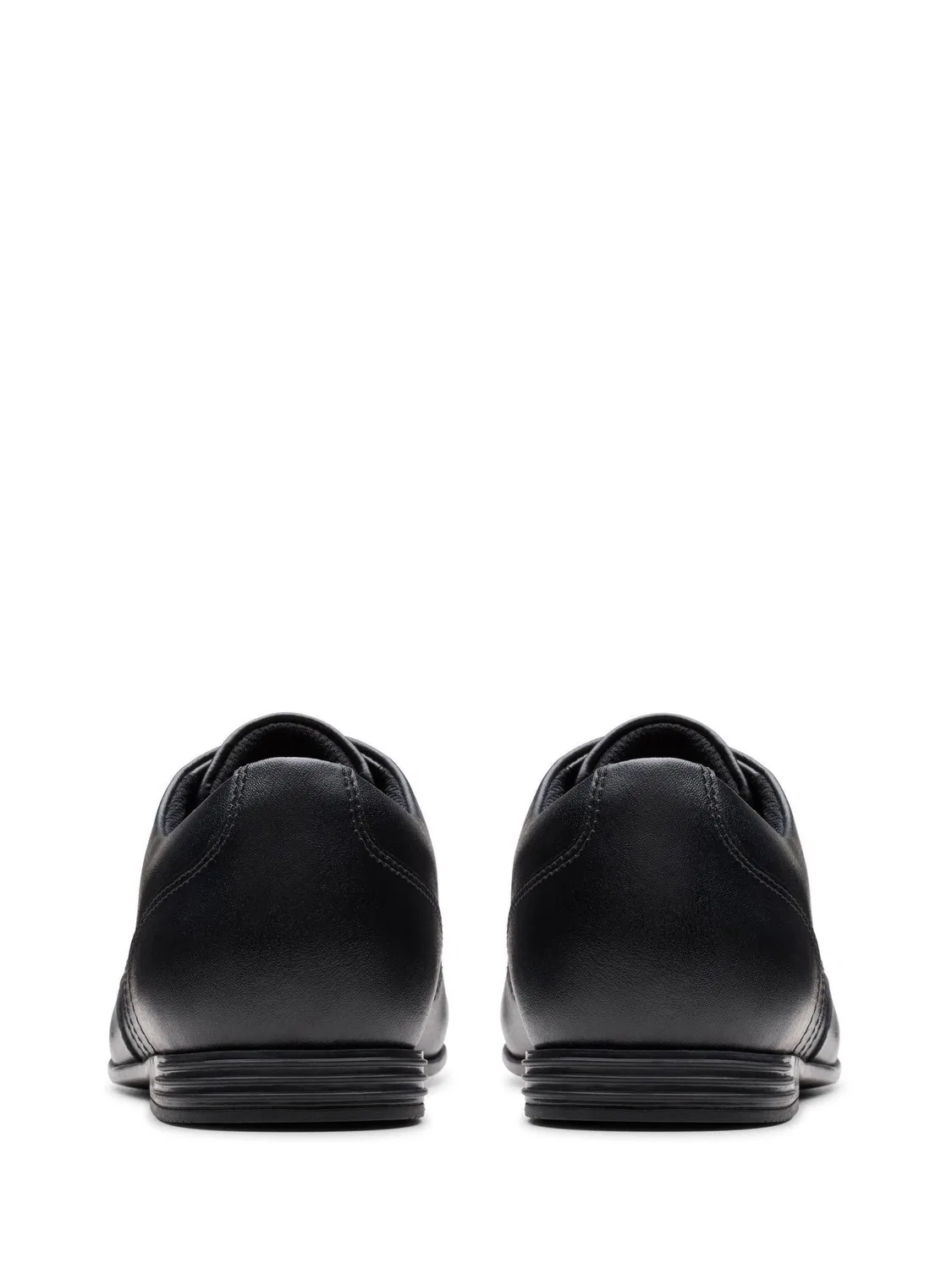 картинка Туфли дерби Clarks Finja Wing, черная кожа от магазина Одежда+