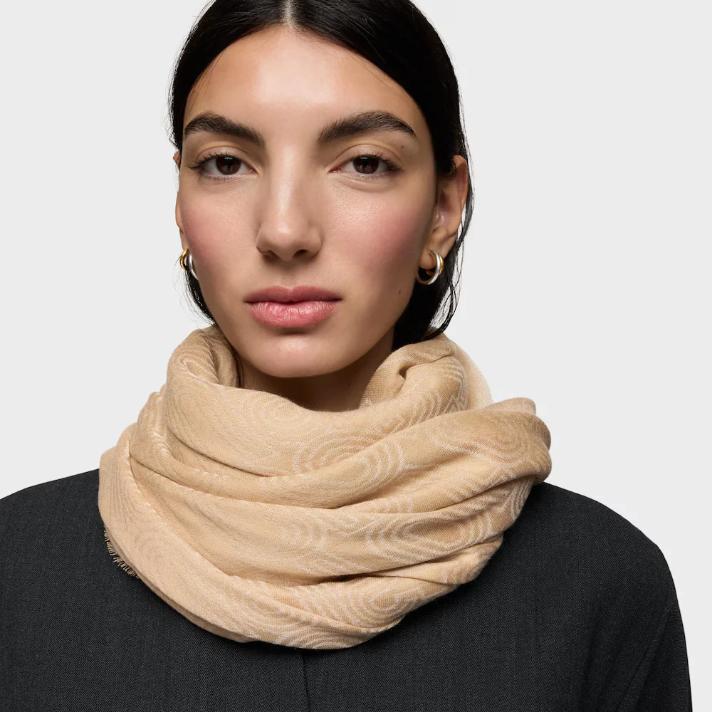 картинка Платок Tous Silhouette Jacquard, песочный от магазина Одежда+