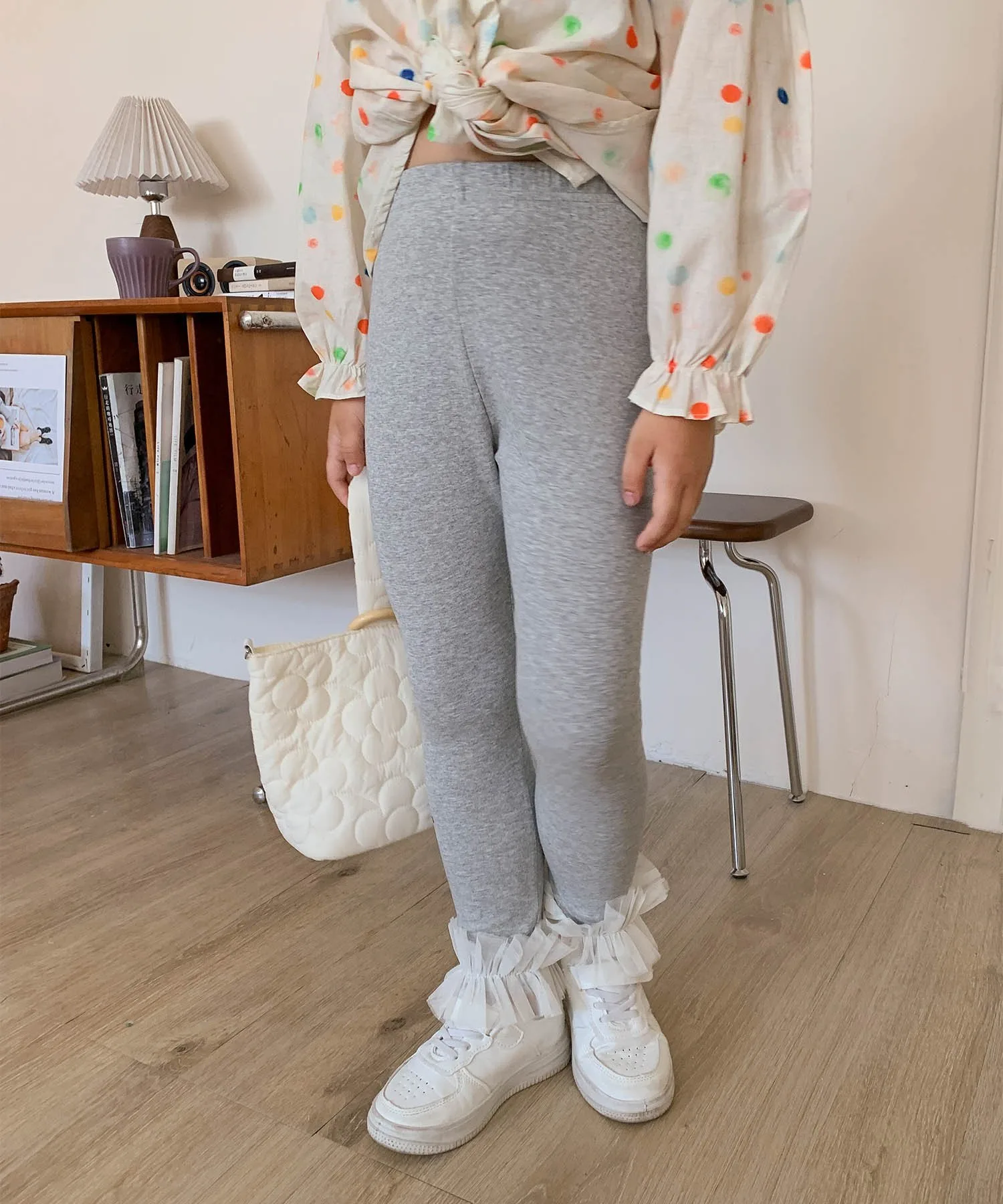 картинка Узкие леггинсы с тюлевой оборкой Aimoha Kids, gray от магазина Одежда+