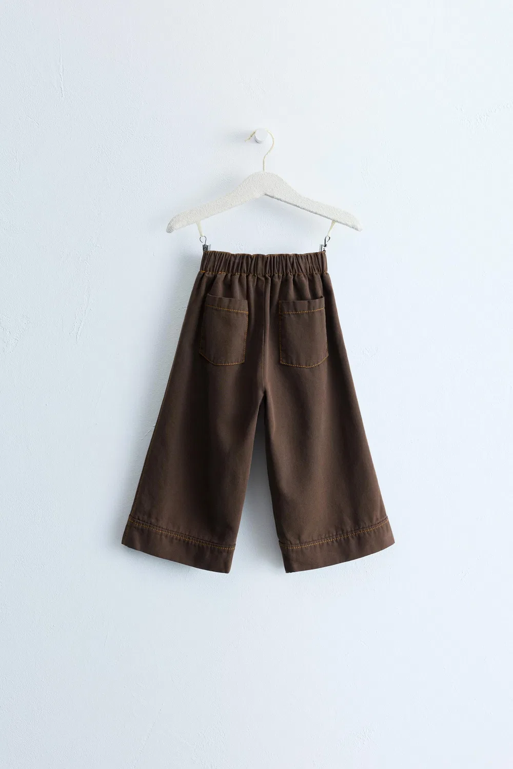 картинка ZARA TIMELESS - Широкие брюки из канваса с контрастной строчкой, Brown от магазина Одежда+
