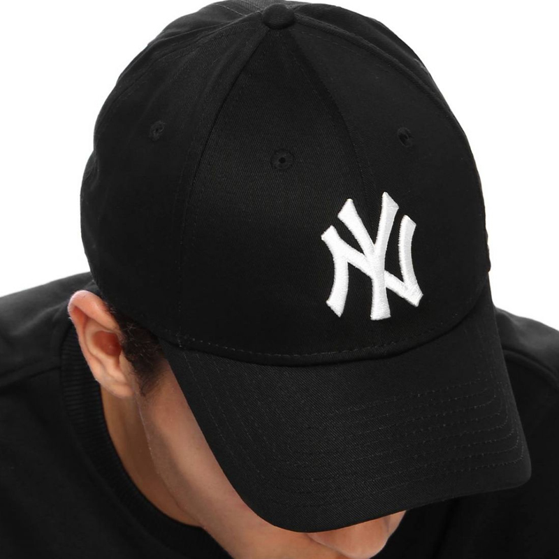 картинка Бейсболка New Era MLB Black от магазина Одежда+