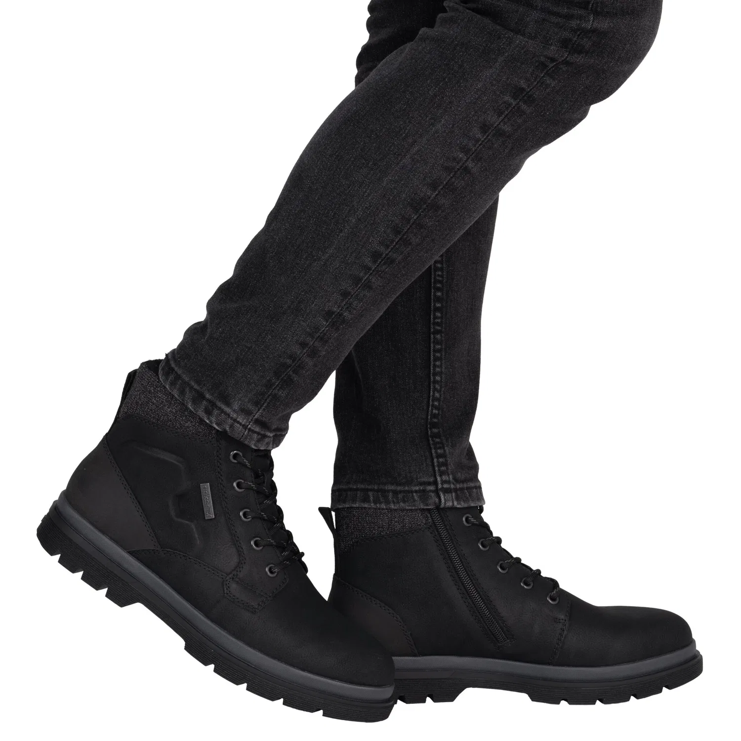 картинка Мужские зимние дутики с мембраной Rieker, Black/Gray от магазина Одежда+