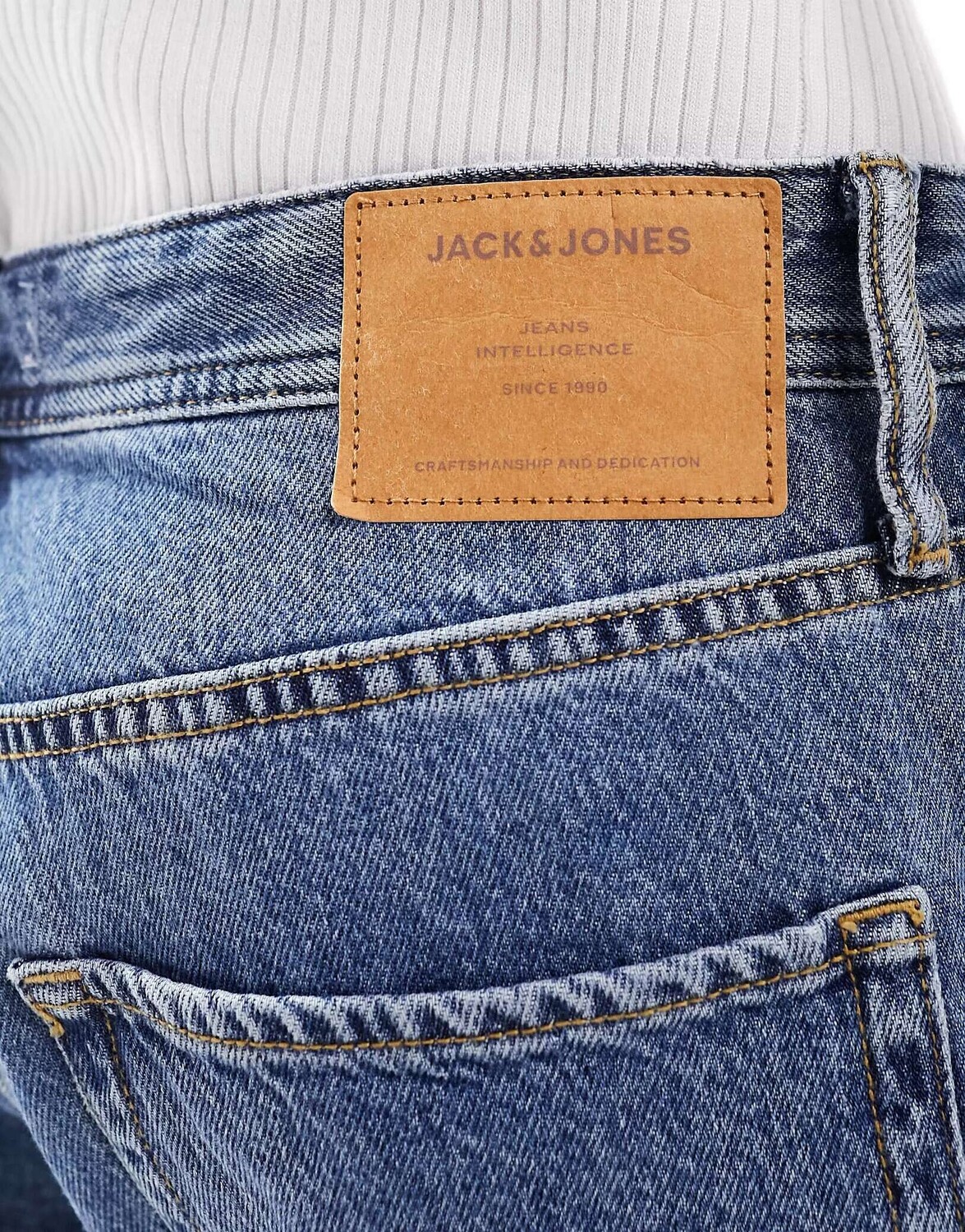 картинка Синие мешковатые джинсы жесткого кроя Jack & Jones от магазина Одежда+