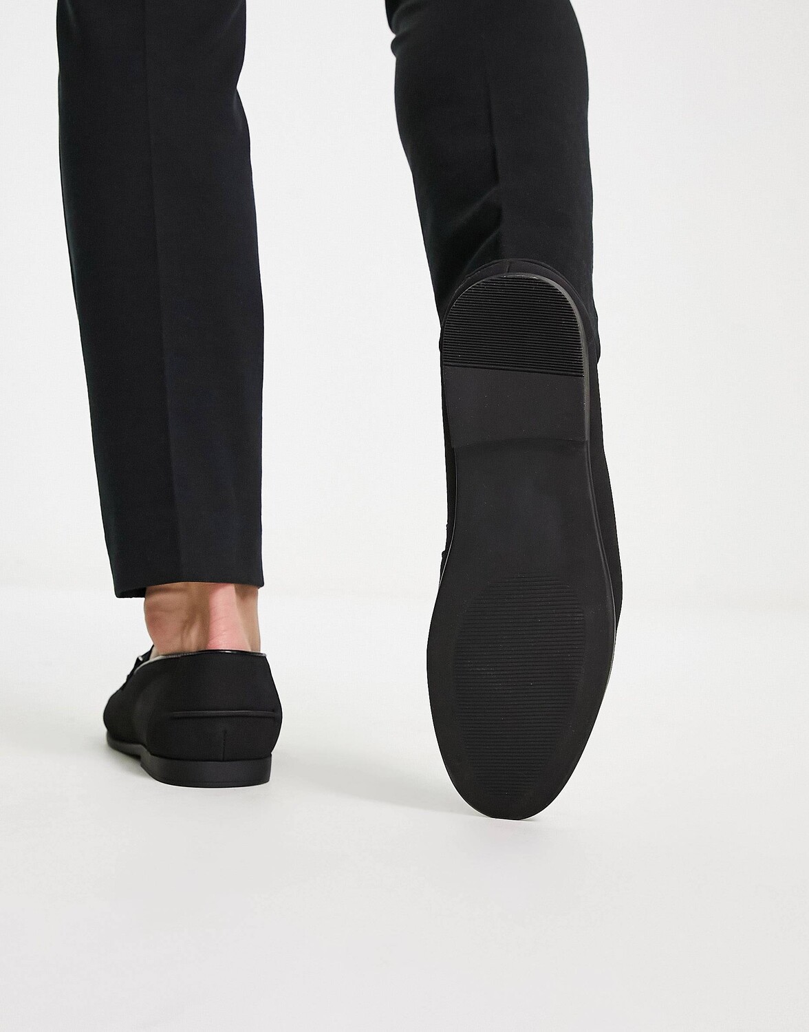картинка Черные лоферы из искусственной замши с трензелем ASOS DESIGN от магазина Одежда+