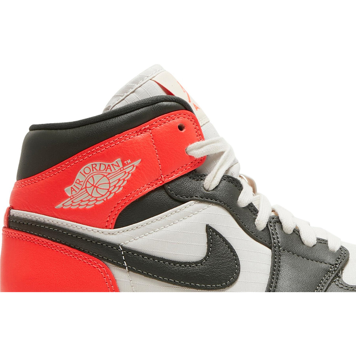 картинка Женские кроссовки Nike Air Jordan 1 Mid SE от магазина Одежда+