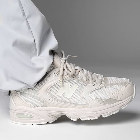 картинка Кроссовки New Balance 530 Бежевые от магазина Одежда+