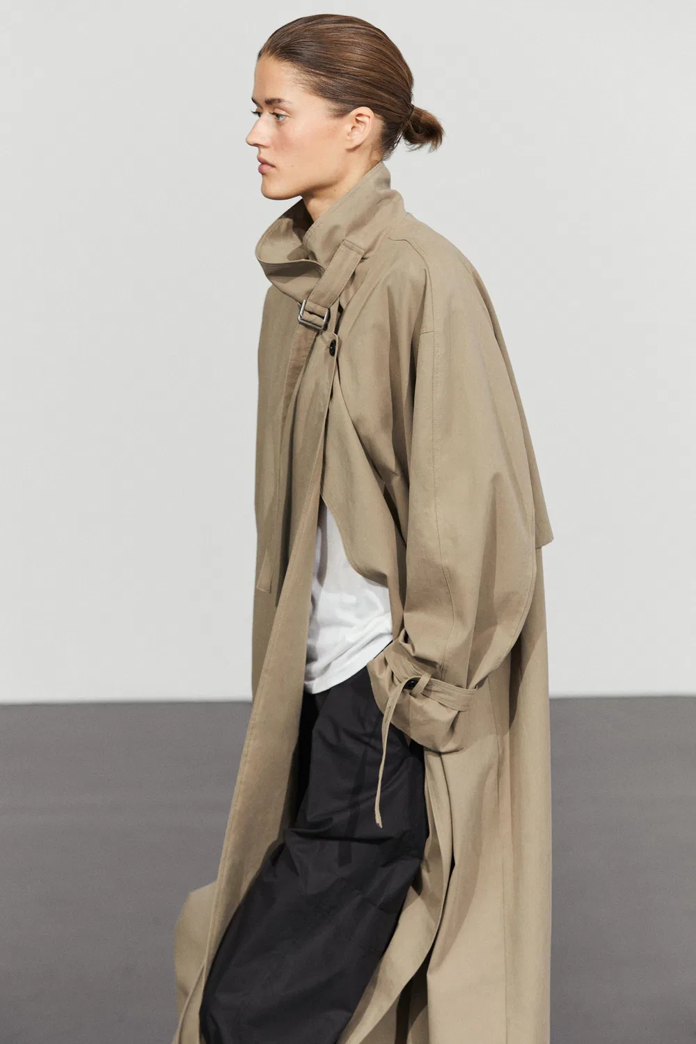 картинка Длинный тренч Massimo Dutti Coat With Buckle Detail, бежевый от магазина Одежда+
