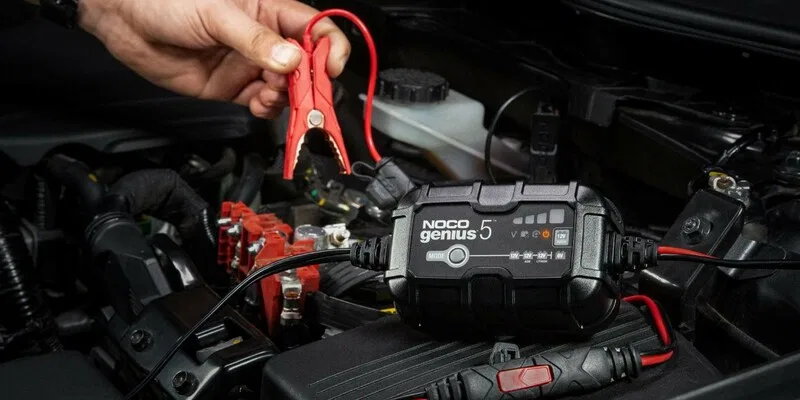 картинка Зарядное устройство NOCO Genius5 6/12V 5A от магазина Одежда+