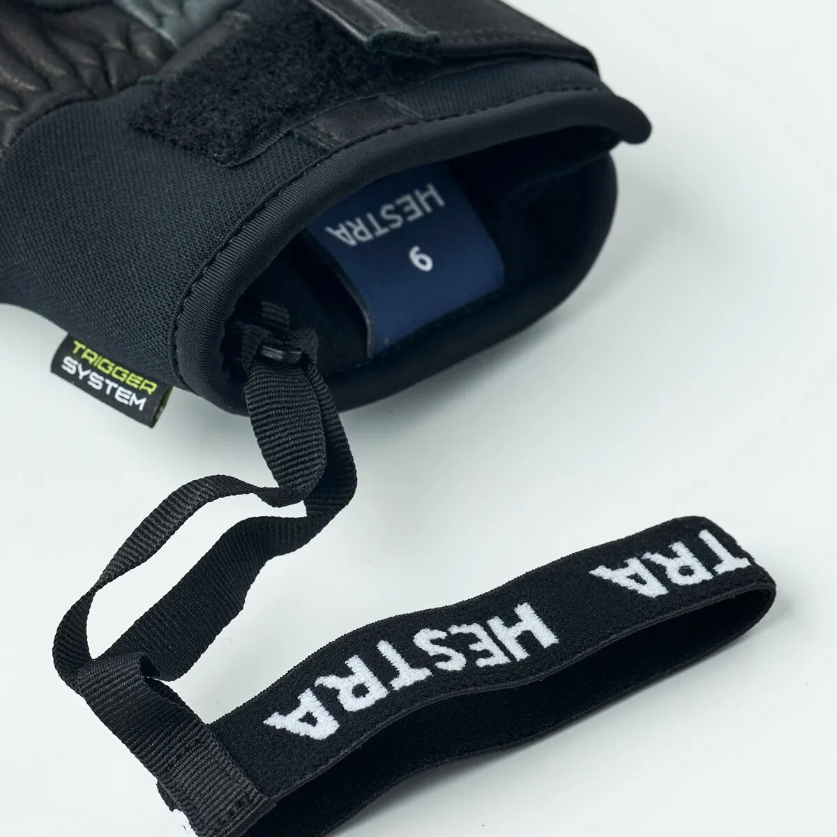 картинка Перчатка трехпалая Omni Trigger Hestra, Black Grey от магазина Одежда+