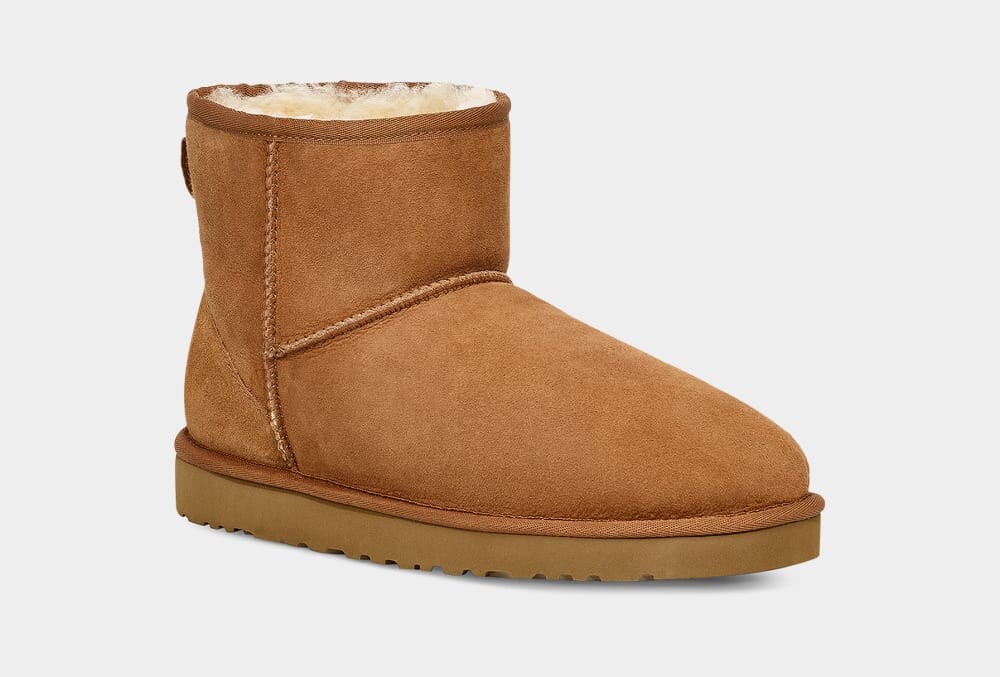 картинка Мужские низкие ботинки UGG из овчины, каштановые от магазина Одежда+