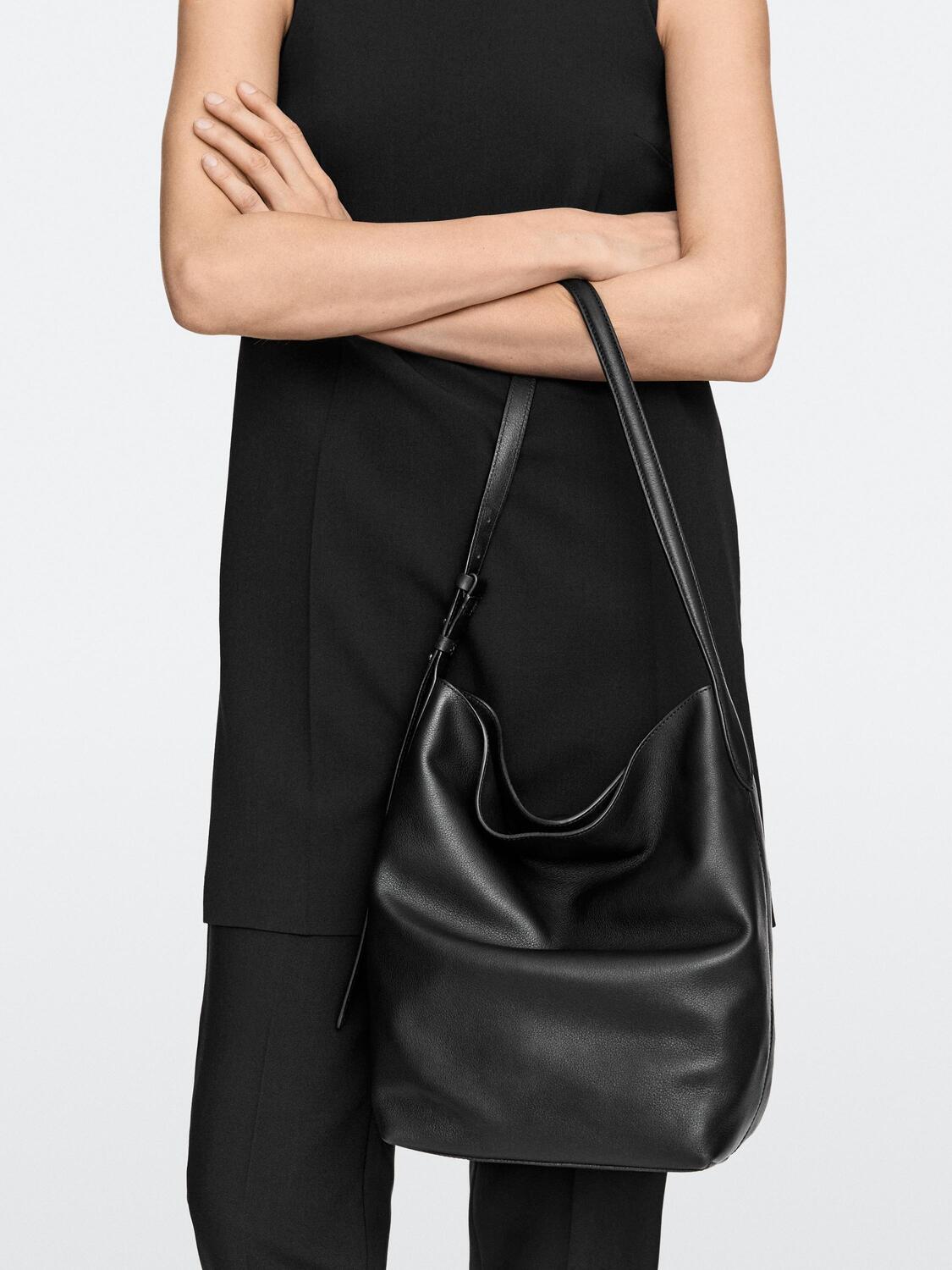 картинка Сумка Massimo Dutti Nappa Leather Bucket, Black от магазина Одежда+