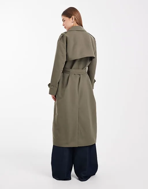 картинка Длинный тренч с поясом Vero Moda зеленого цвета каламаты от магазина Одежда+