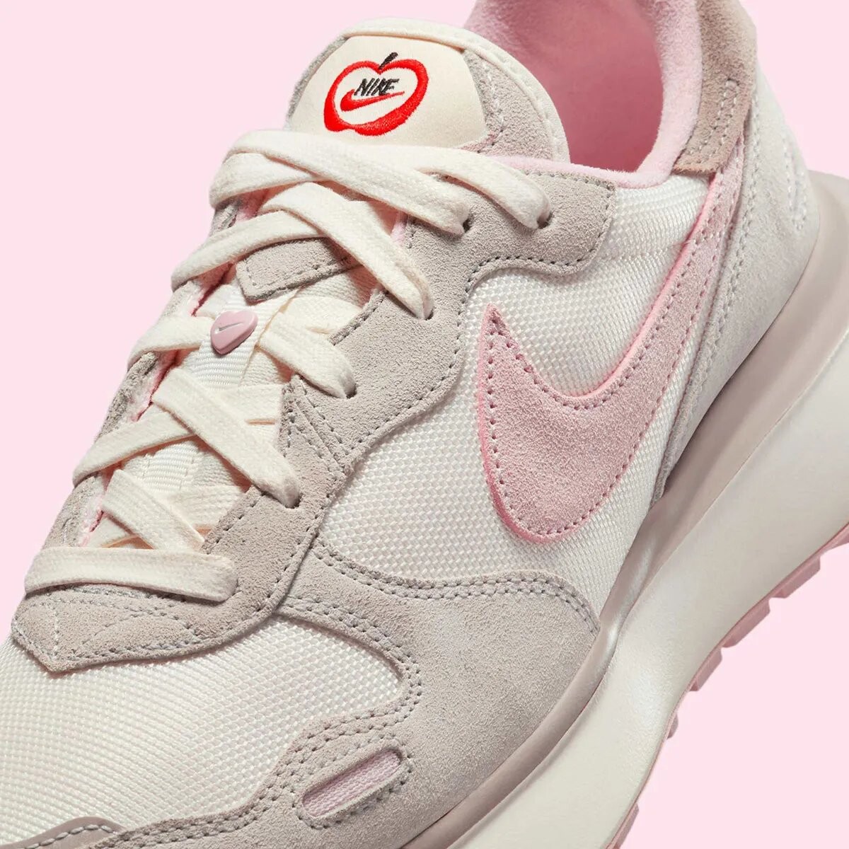 картинка Женские кроссовки Nike Phoenix Waffle 'Valentine's Day' от магазина Одежда+
