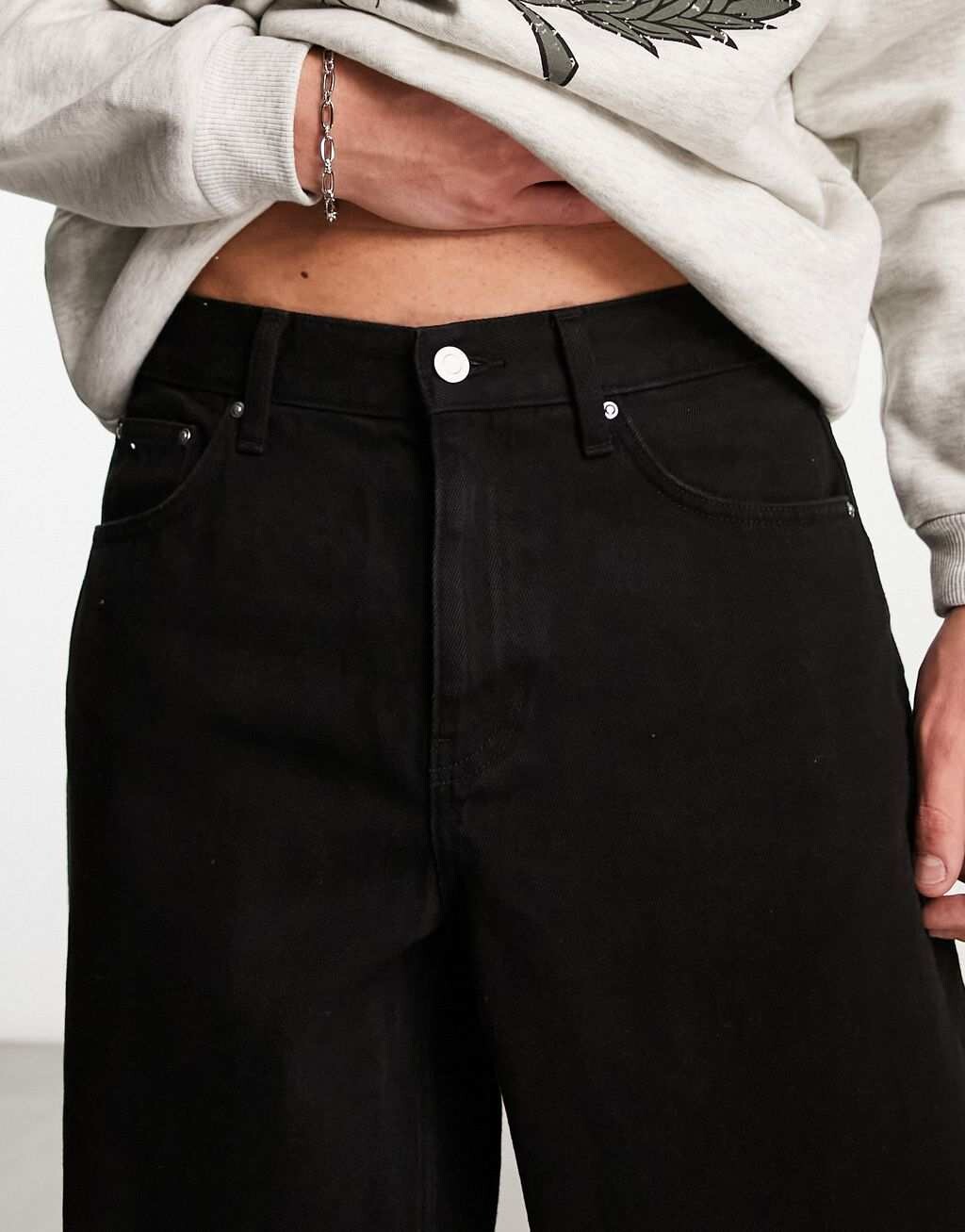 картинка Черные мешковатые джинсы ASOS DESIGN от магазина Одежда+