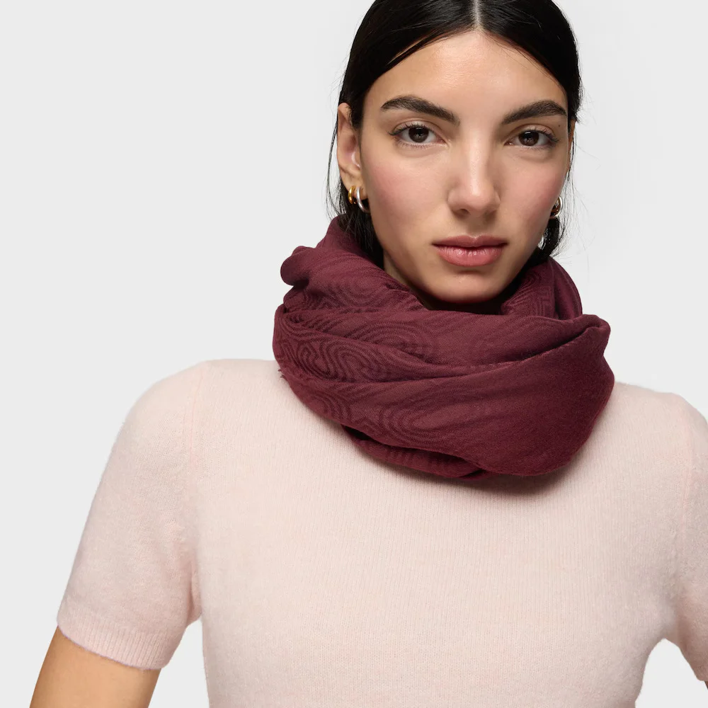 картинка Платок Tous Silhouette Jacquard, бордовый от магазина Одежда+