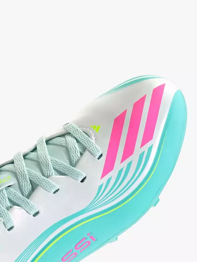 картинка Детские футбольные бутсы F50 Messi League, белые/разноцветные adidas от магазина Одежда+