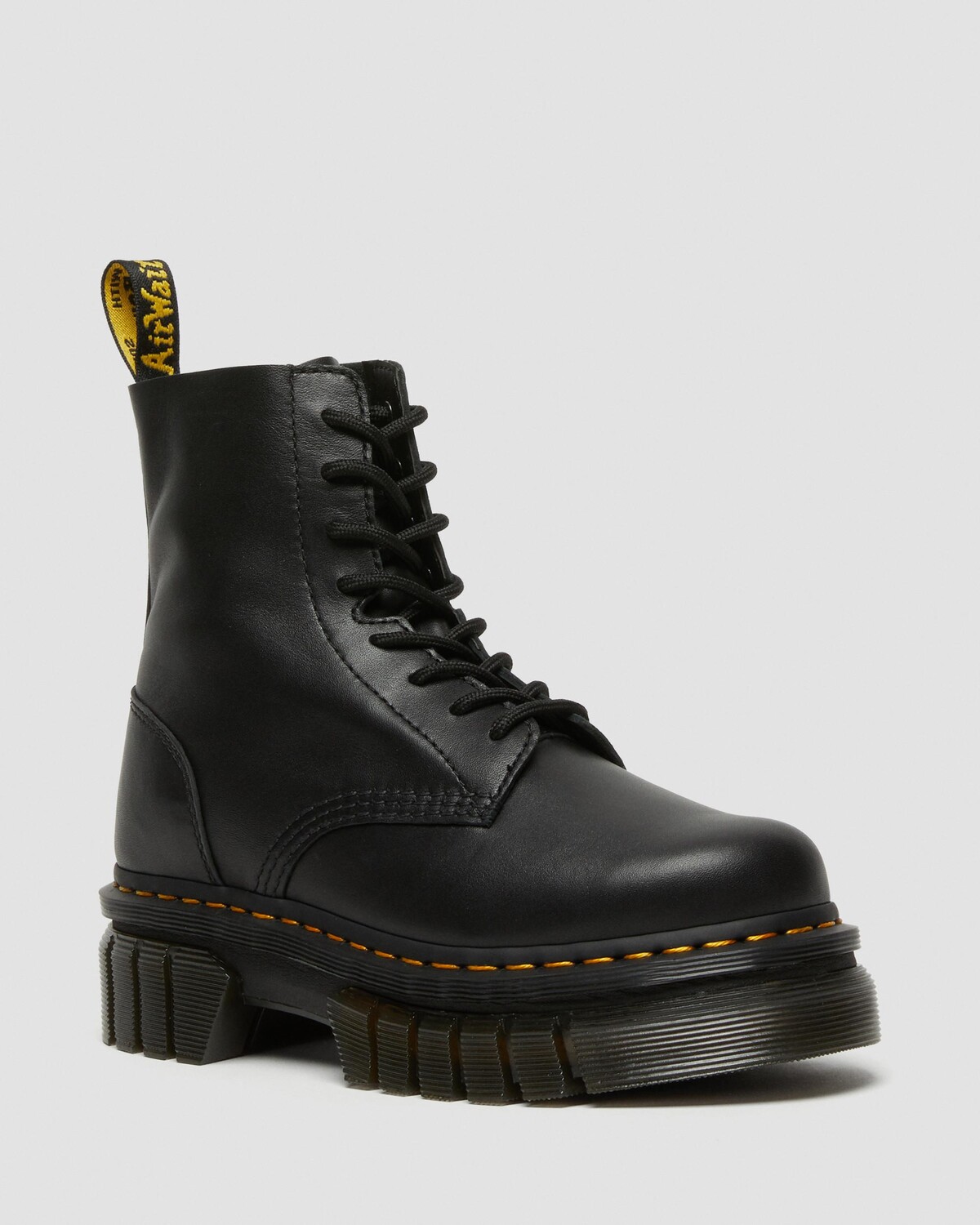 картинка Ботильоны Dr. Martens Audrick на платформе из кожи наппа от магазина Одежда+