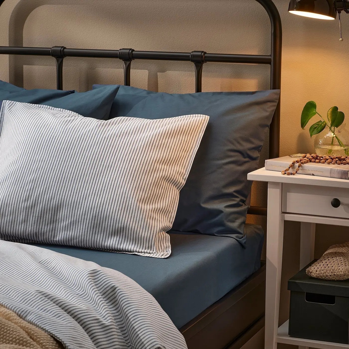 картинка Простыня Ikea Dvala, 150x260 см, темно-синий от магазина Одежда+