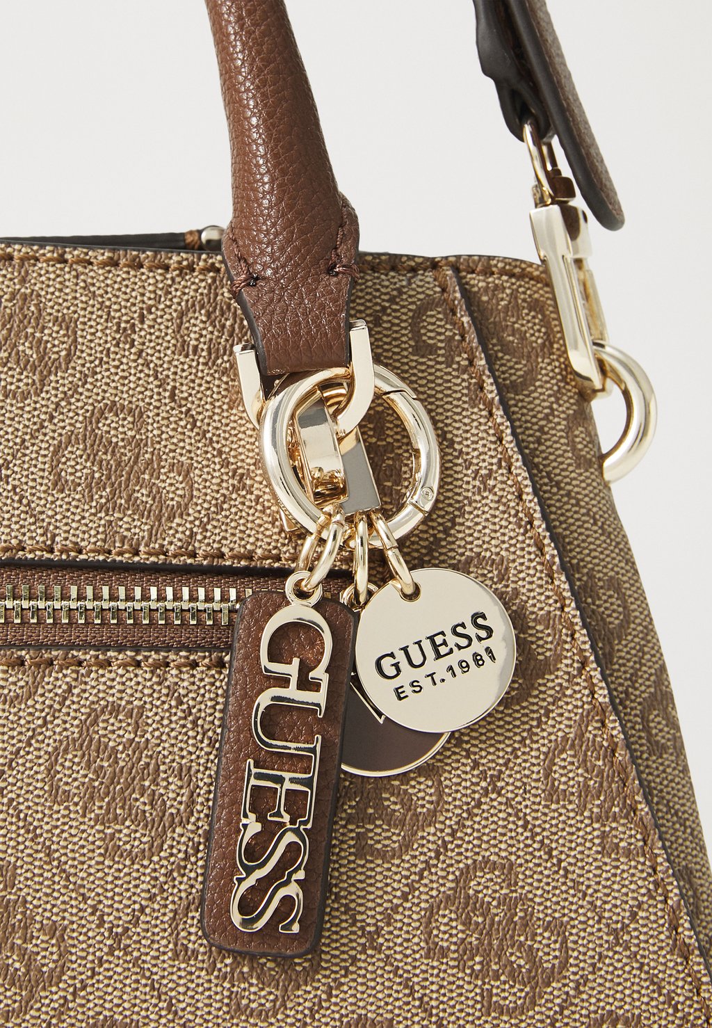 картинка Сумка Guess NOELLE II LUXURY SATCHEL, коричневая от магазина Одежда+