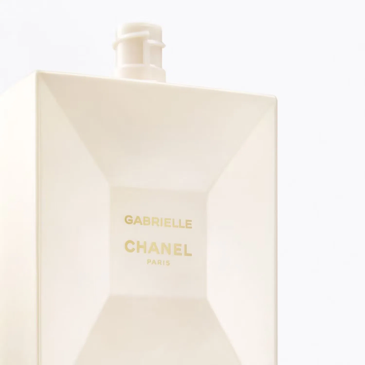 картинка Увлажняющее молочко для тела GABRIELLE CHANEL 200 мл от магазина Одежда+