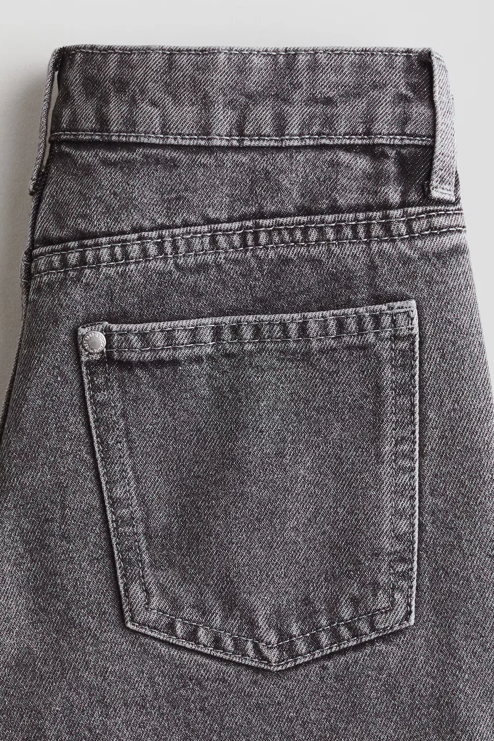 картинка Джинсы свободного кроя прямого кроя H&M, Denimgrau от магазина Одежда+