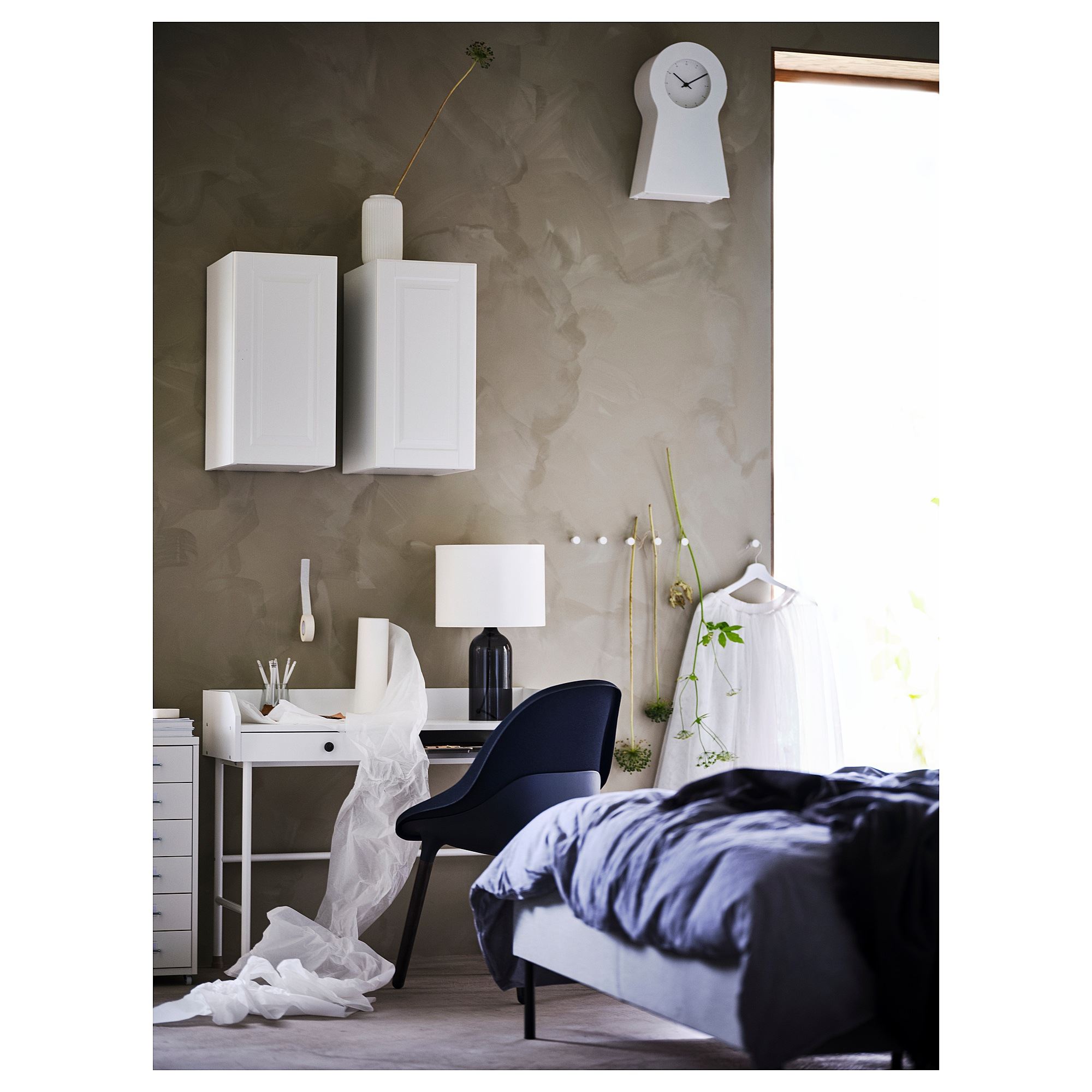 картинка Пластиковый стул BALTSAR IKEA, черный от магазина Одежда+