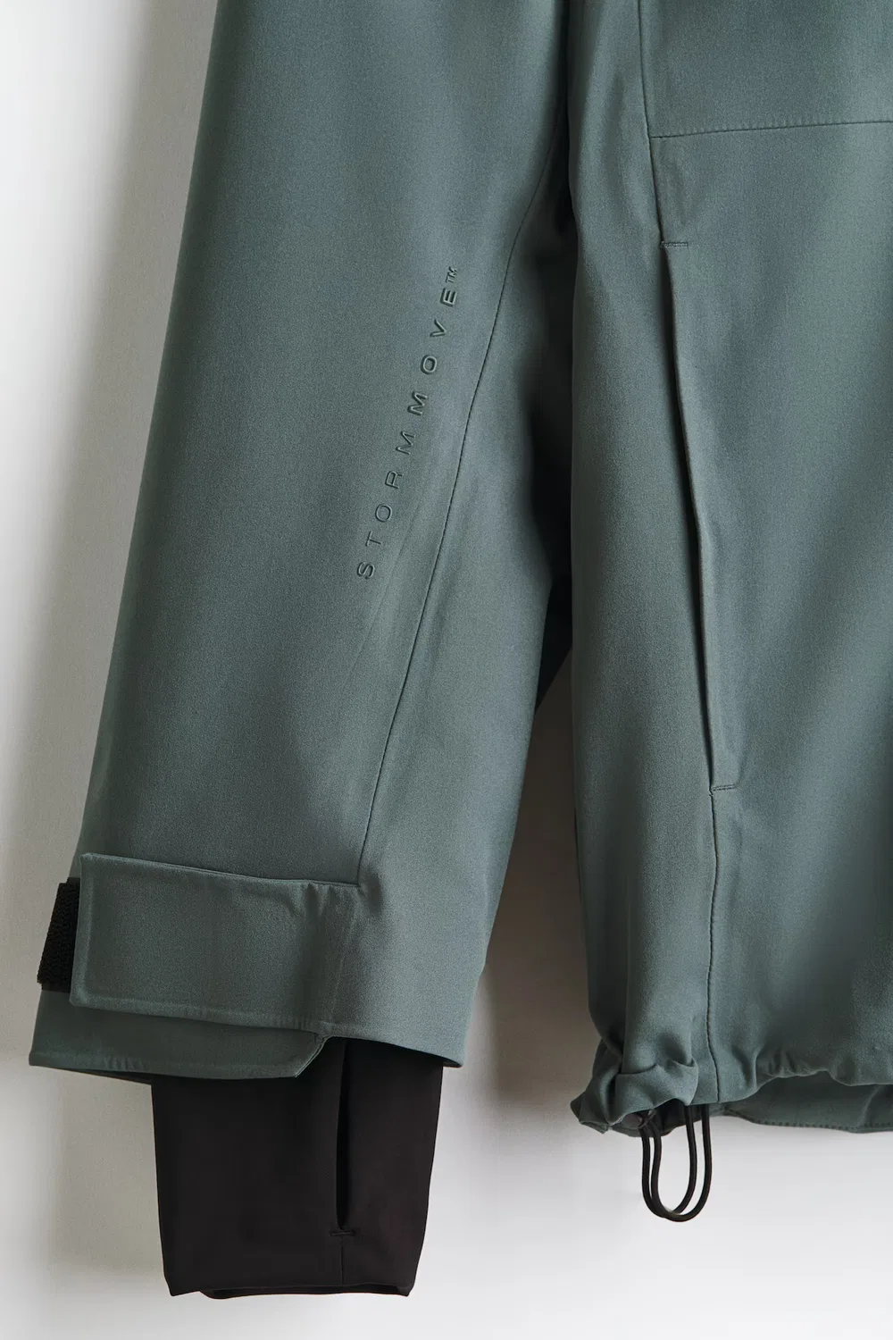 картинка Лыжная куртка с технологией Stormmove H&M, Mattgrün от магазина Одежда+