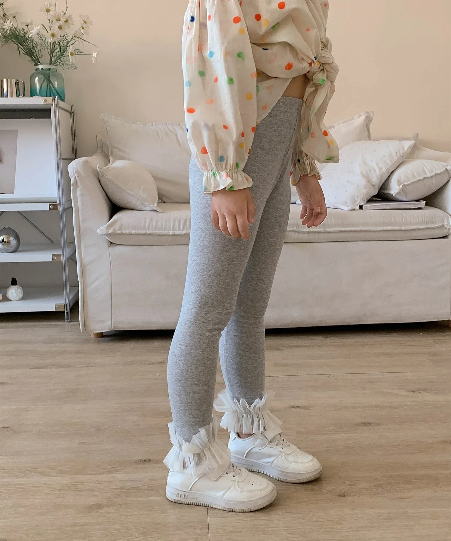 картинка Узкие леггинсы с тюлевой оборкой Aimoha Kids, gray от магазина Одежда+