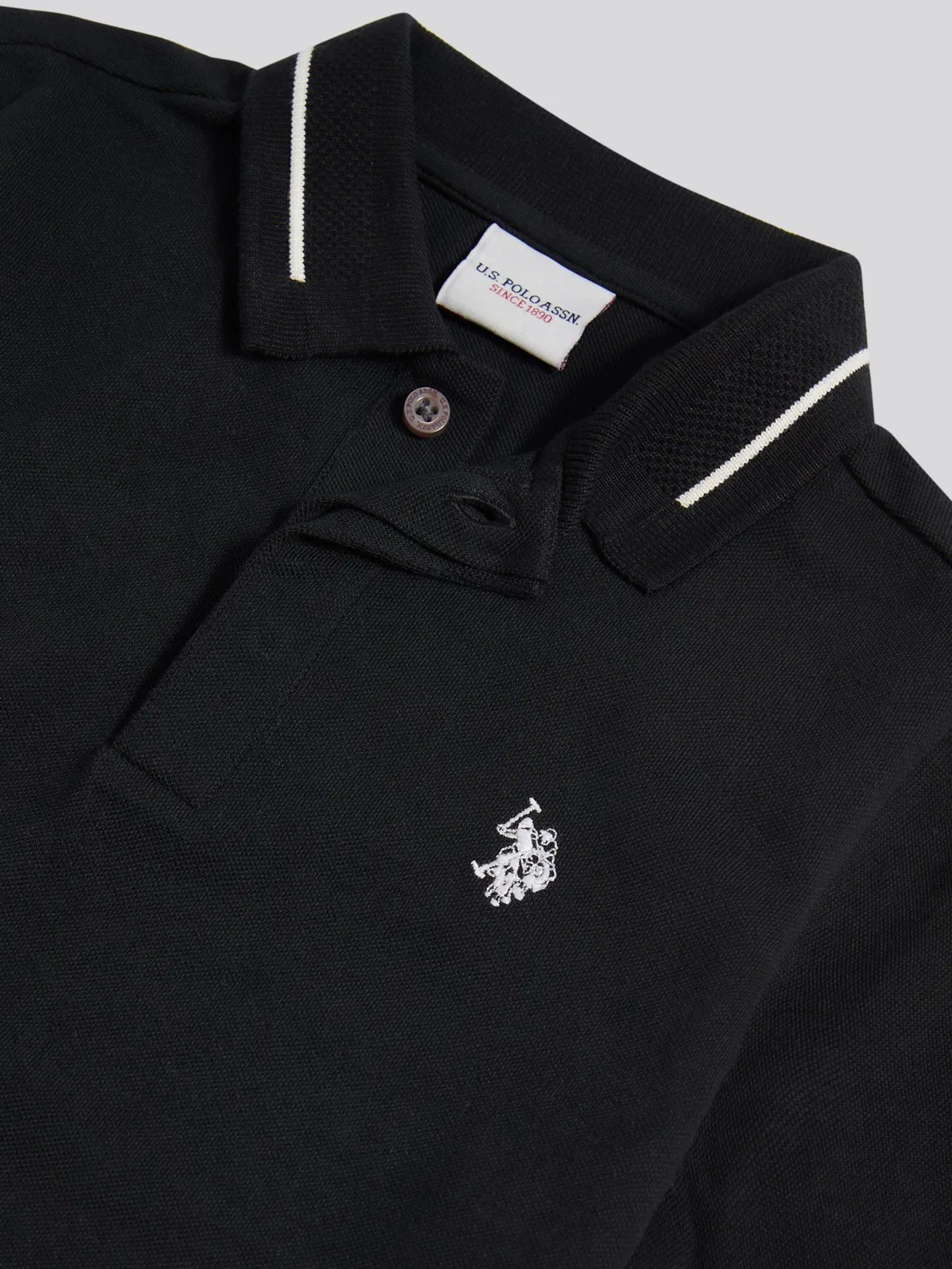 картинка Поло U.S. Polo Assn Smart Pique, черный от магазина Одежда+