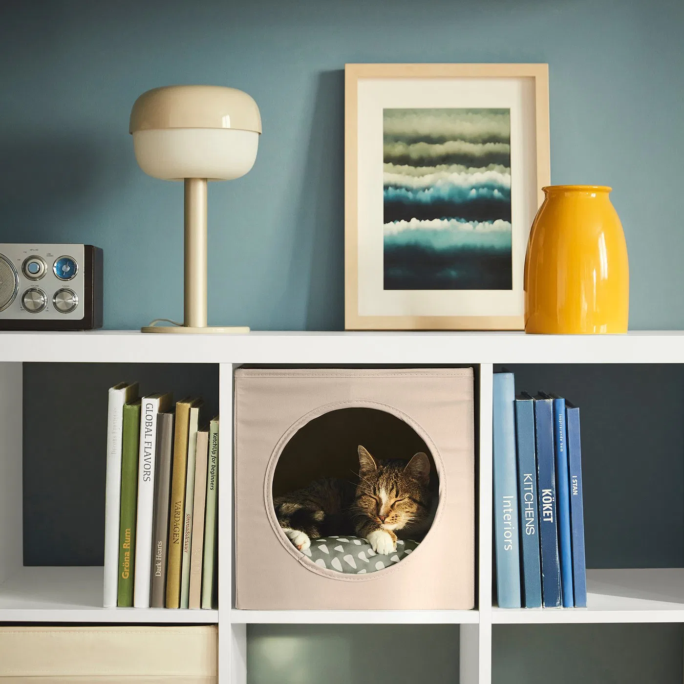 картинка UTSÅDD IKEA Кошачий домик, бежевый, 33х38х33 см от магазина Одежда+