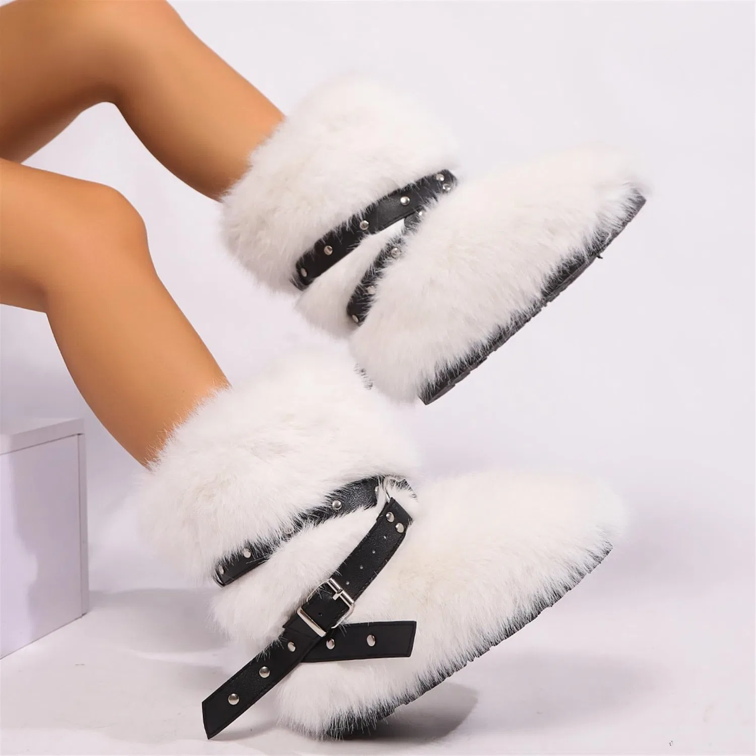 картинка Женские угги из искусственного меха Gikleihwy, Short White от магазина Одежда+