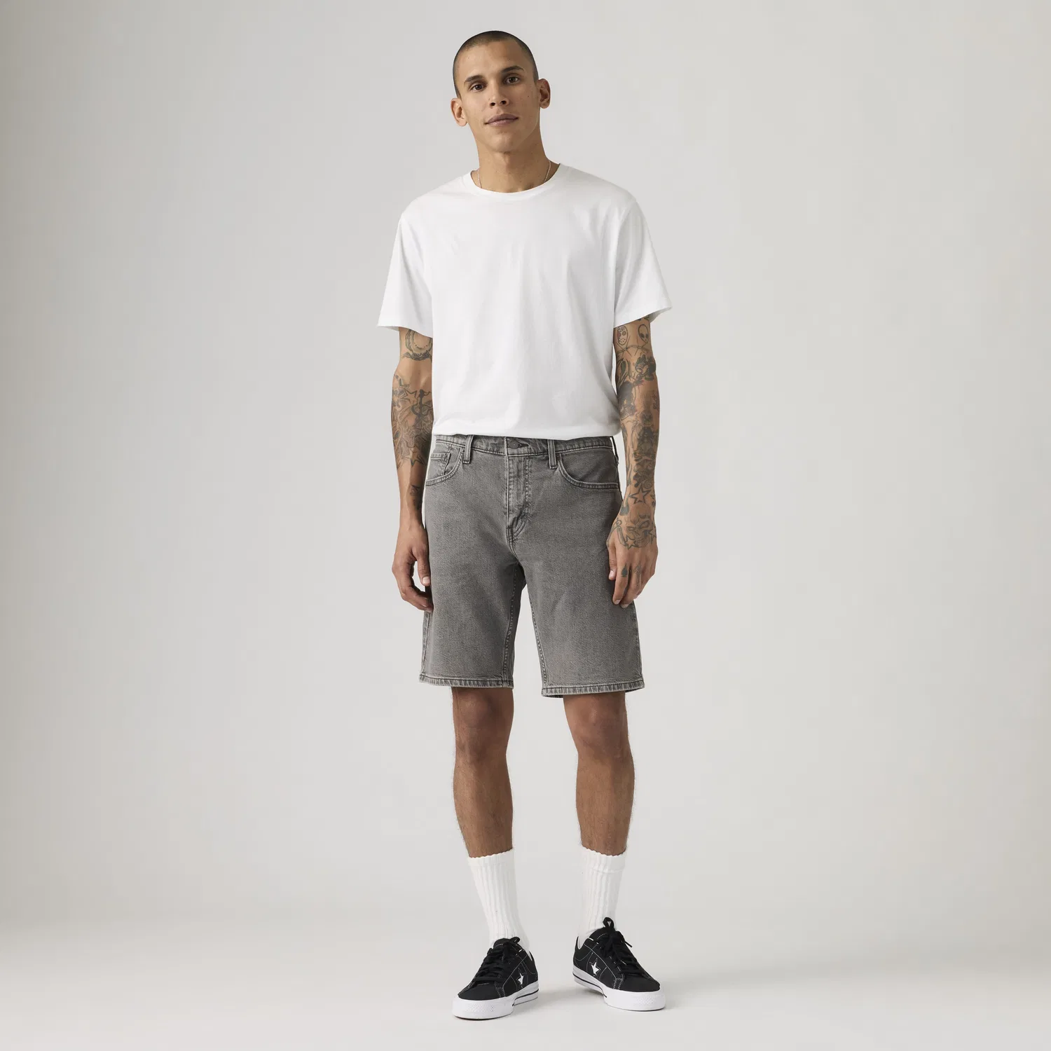 картинка Мужские шорты Levi's, 405 Standard Fit, серый от магазина Одежда+