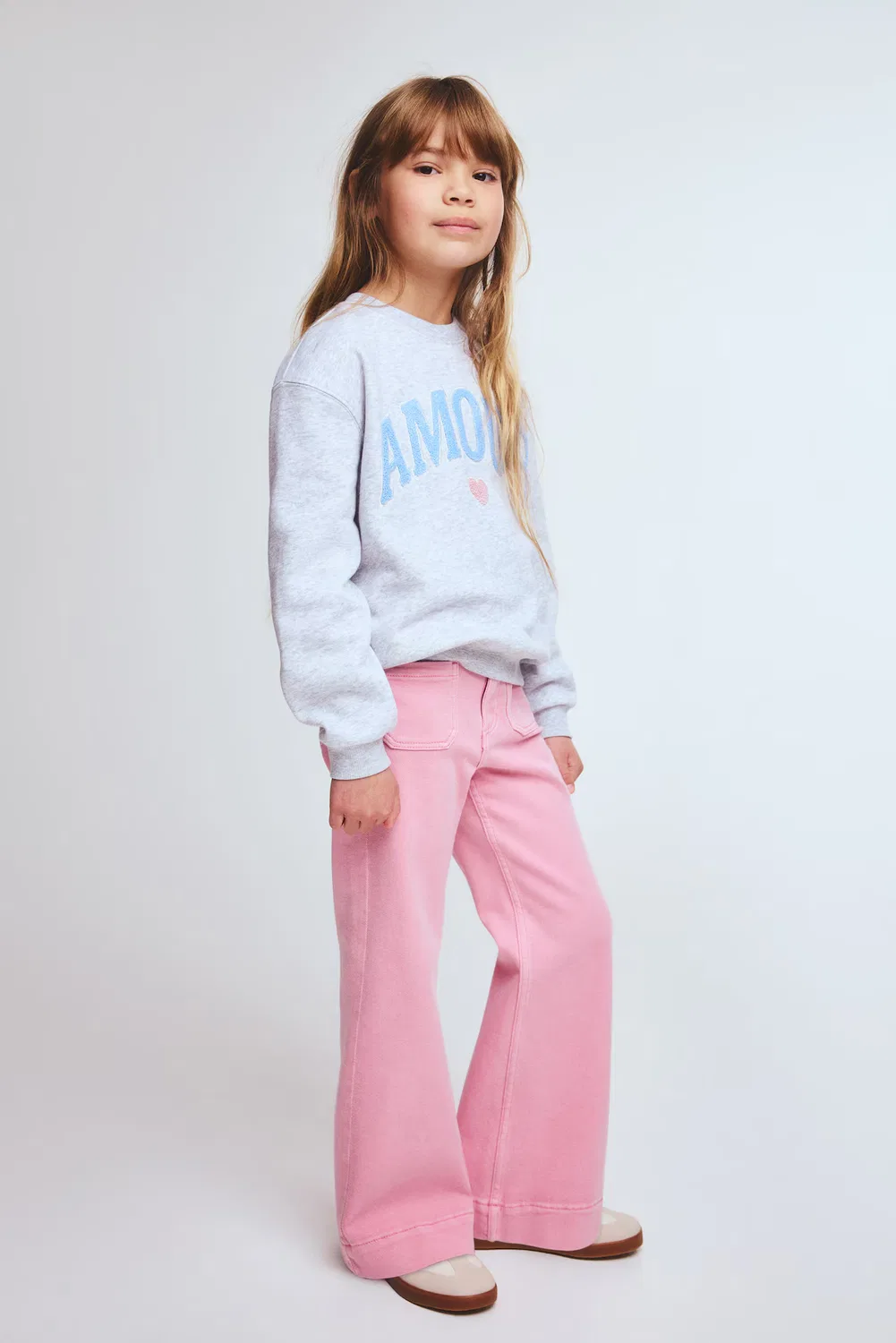 картинка Расклешенные джинсы H&M, Rosa от магазина Одежда+