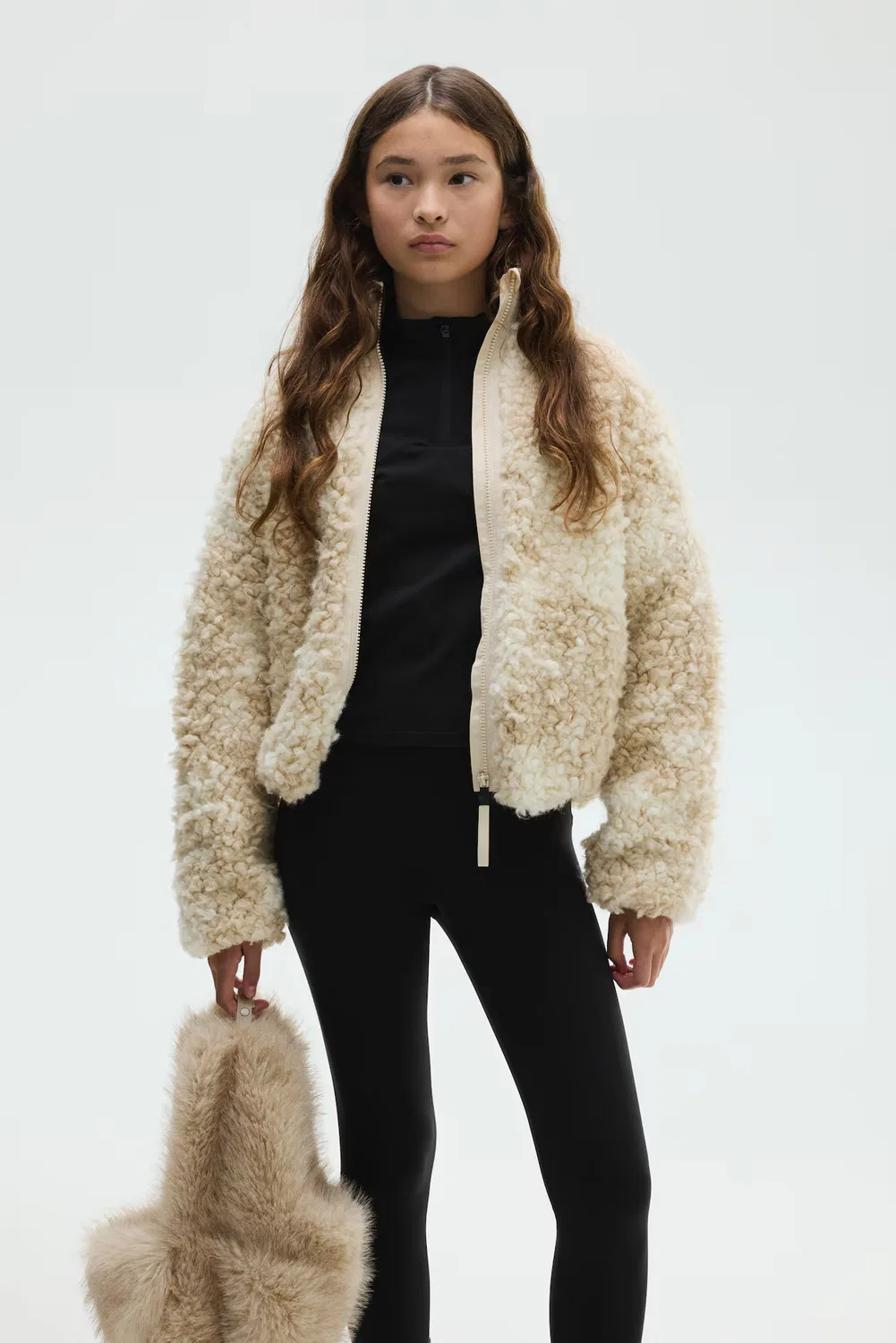 картинка Спортивная куртка из плюшевого флиса H&M, Beige от магазина Одежда+