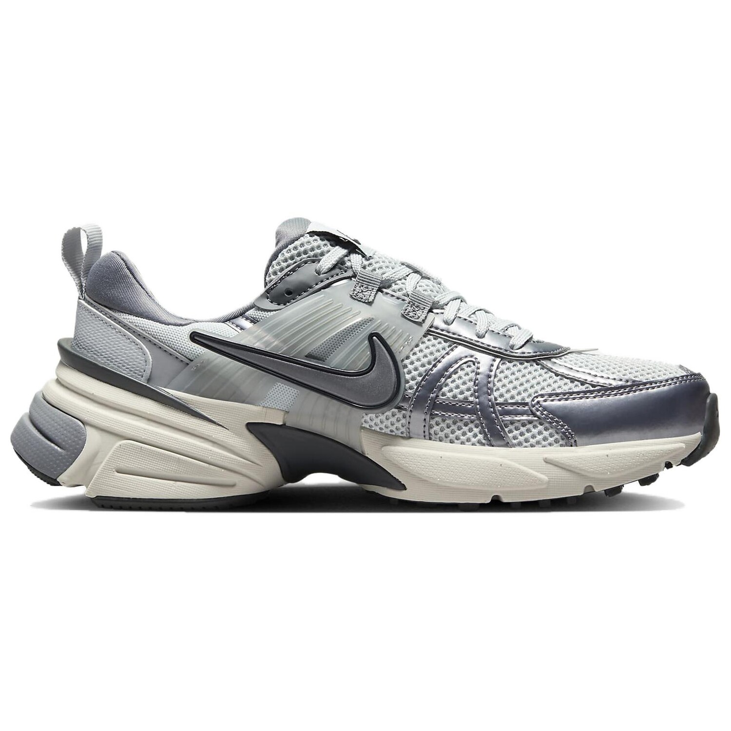 картинка Кроссовки Nike V2K Run от магазина Одежда+