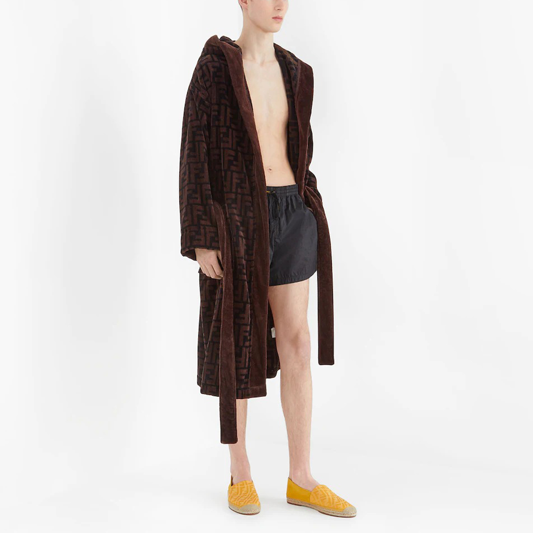 картинка Футболка с принтом FENDI, черная от магазина Одежда+