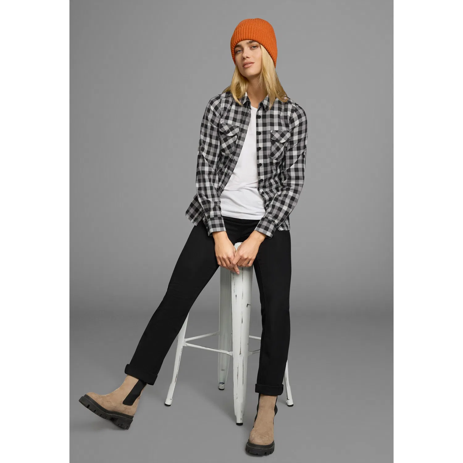 картинка Женская клетчатая рубашка с закатываемыми рукавами Arizona, Black-White от магазина Одежда+
